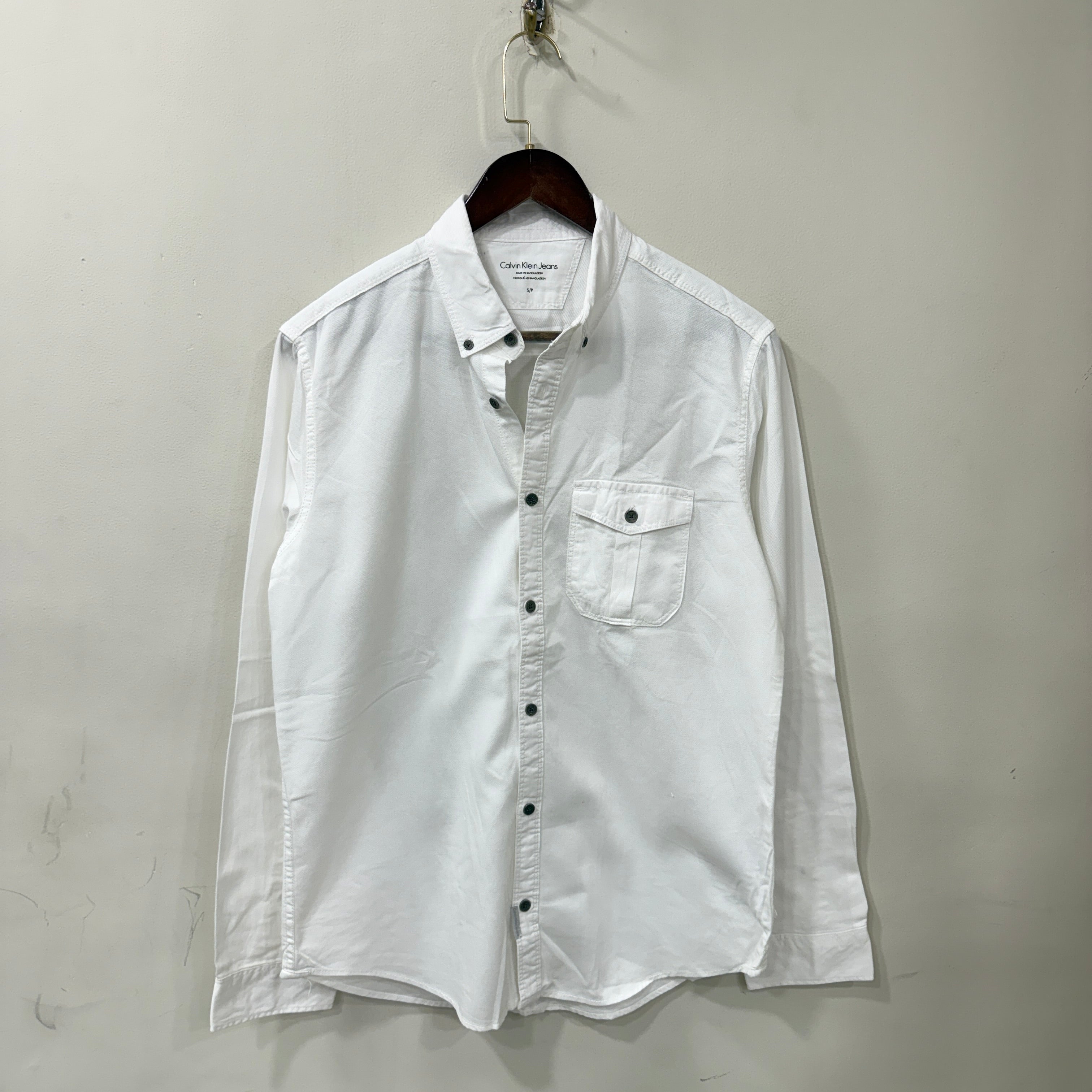 Calvin Klein white solid shirt