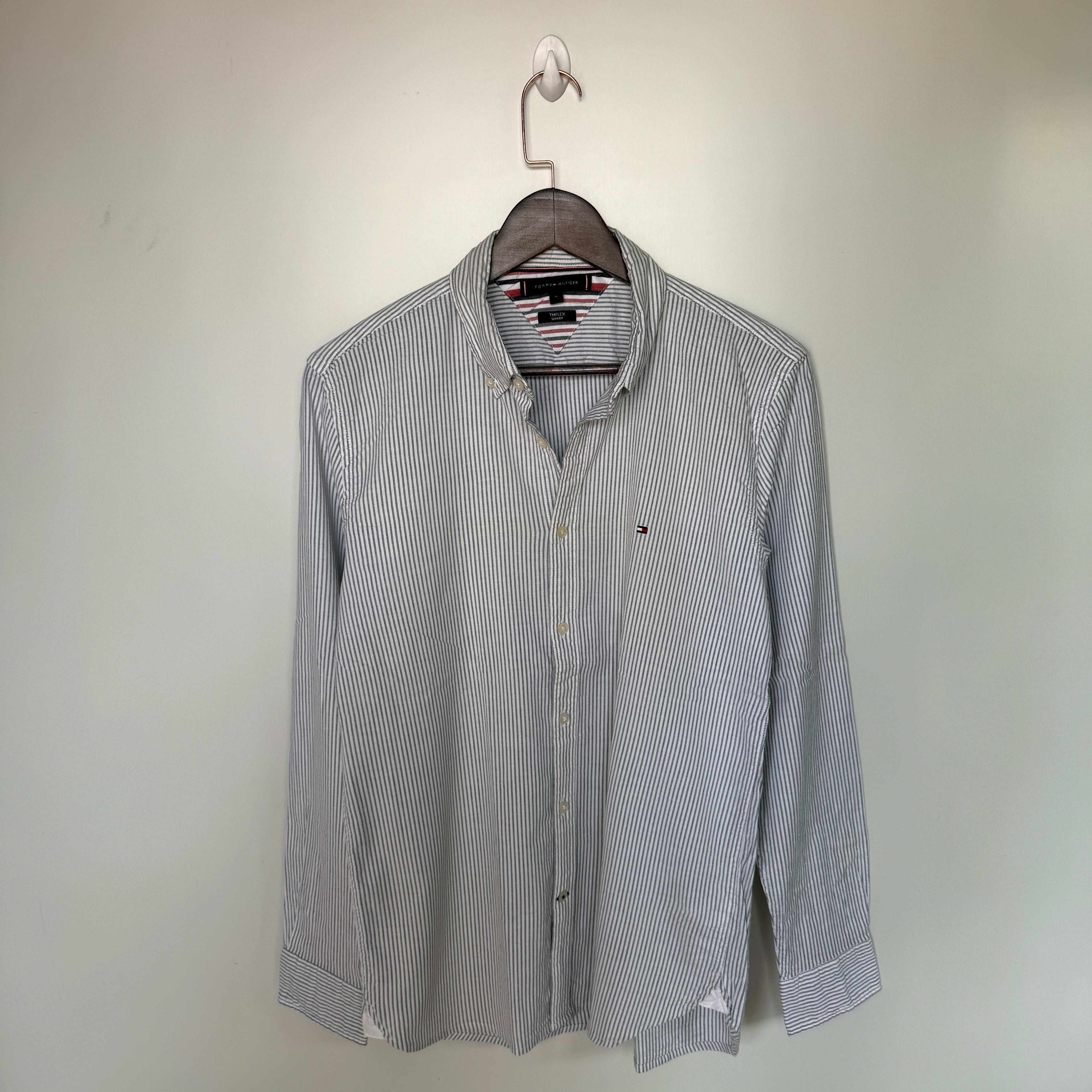 Tommy Hilfiger stripes