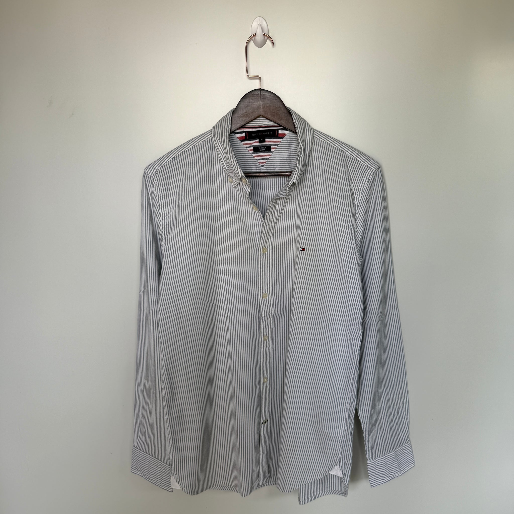 Tommy Hilfiger stripes