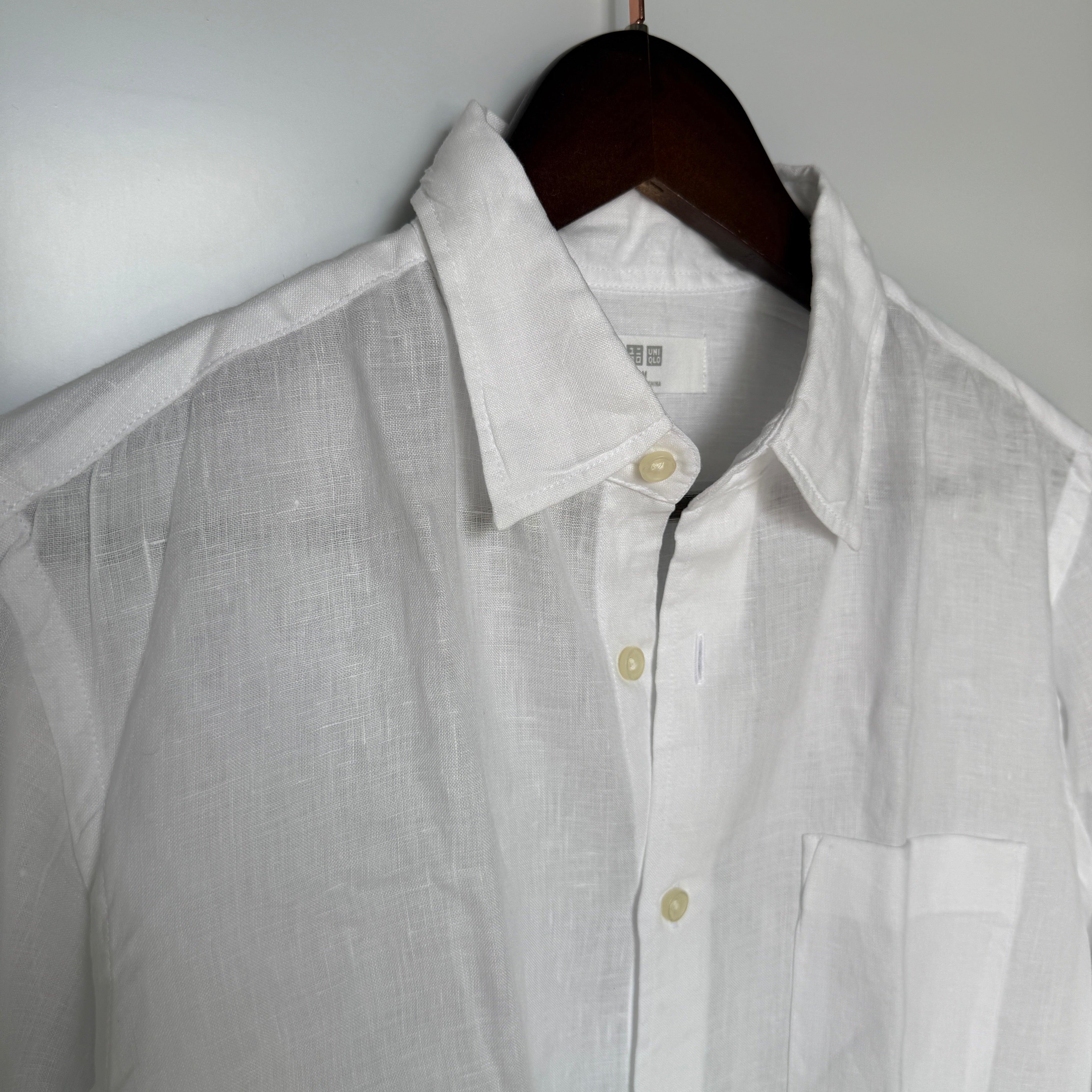 Uniqlo 100% linen white shirt