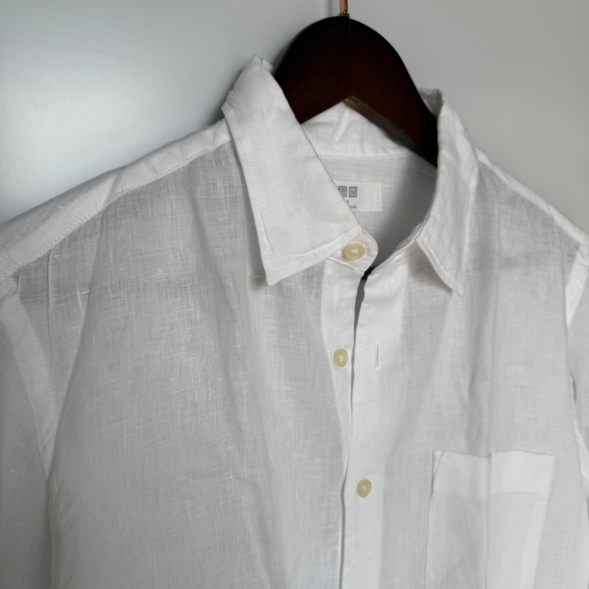 Uniqlo 100% linen white shirt
