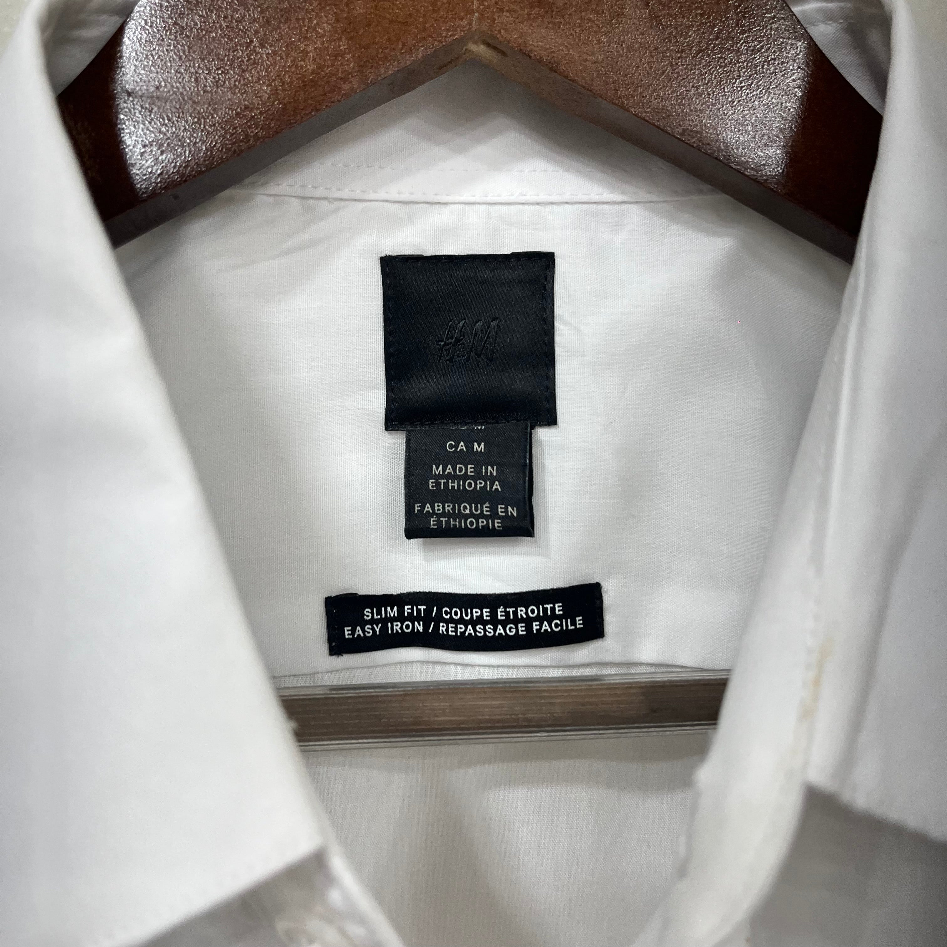 H&M white solid shirt