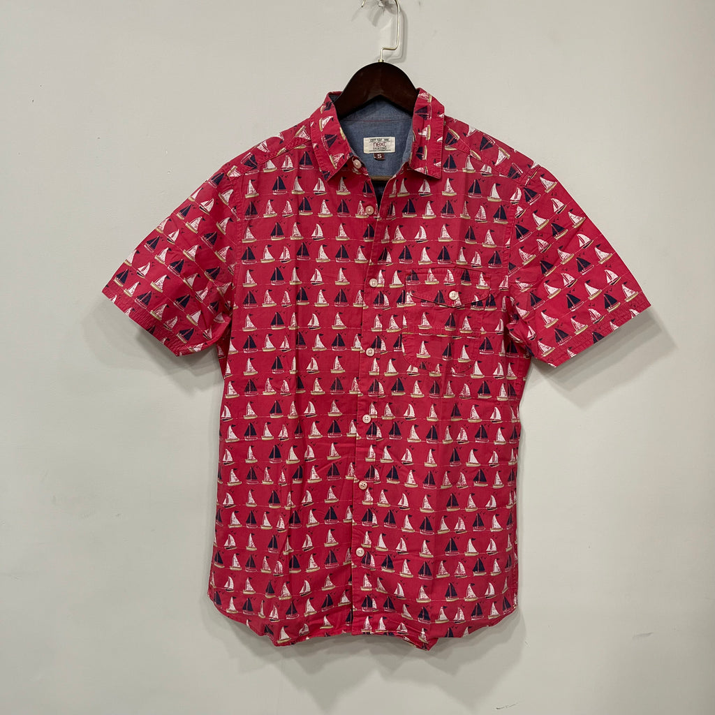 Half sleeve shirt