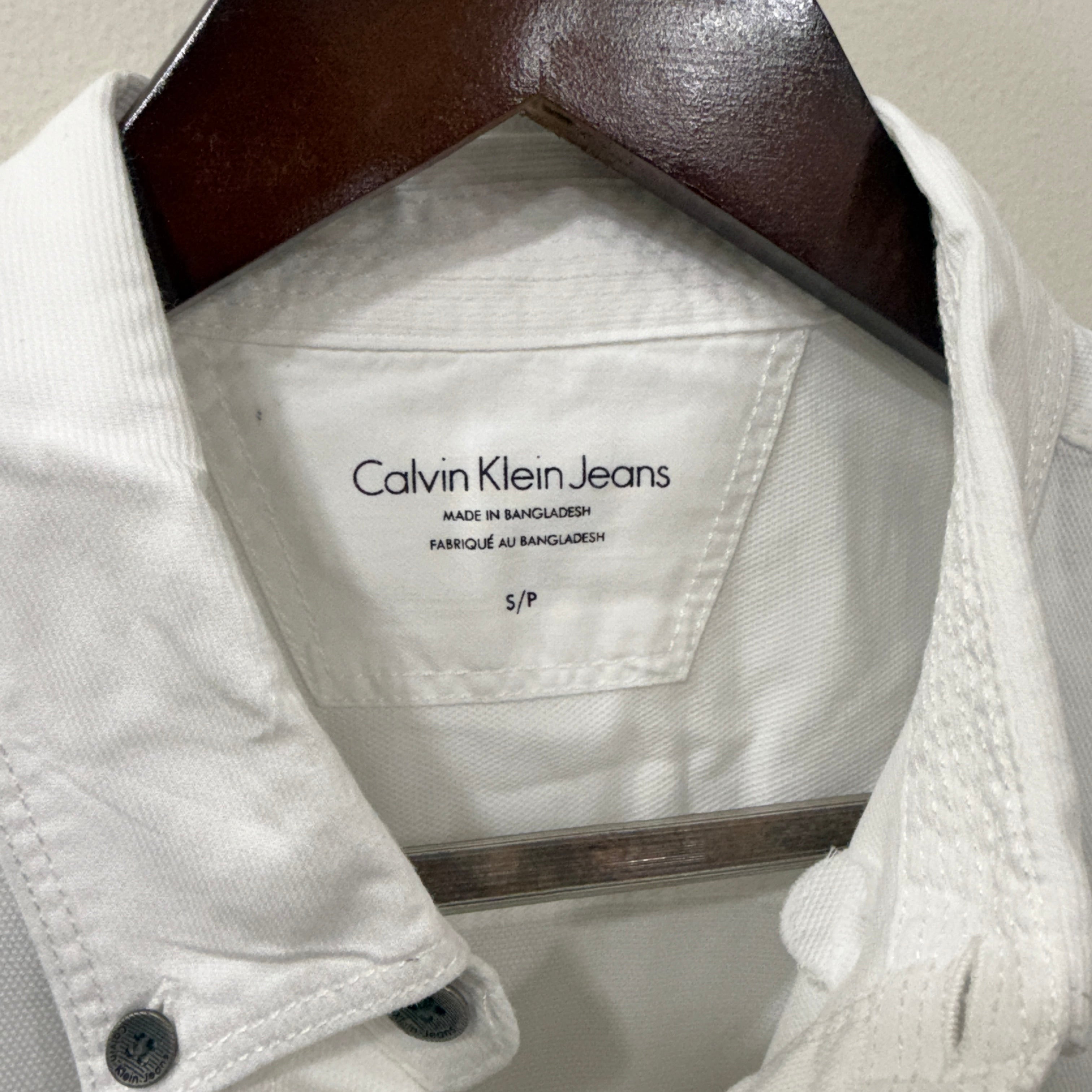 Calvin Klein white solid shirt