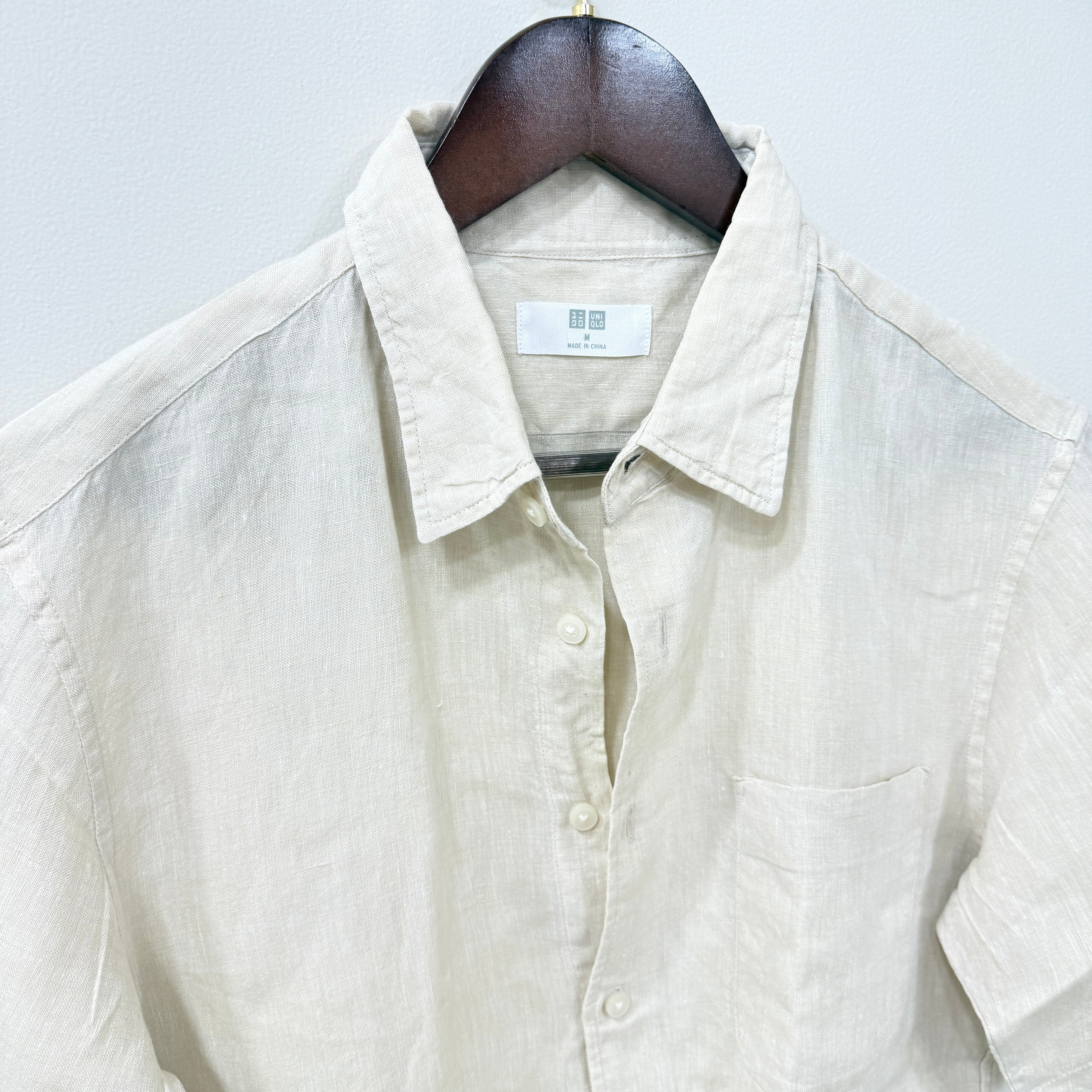 Uniqlo 100% shirt