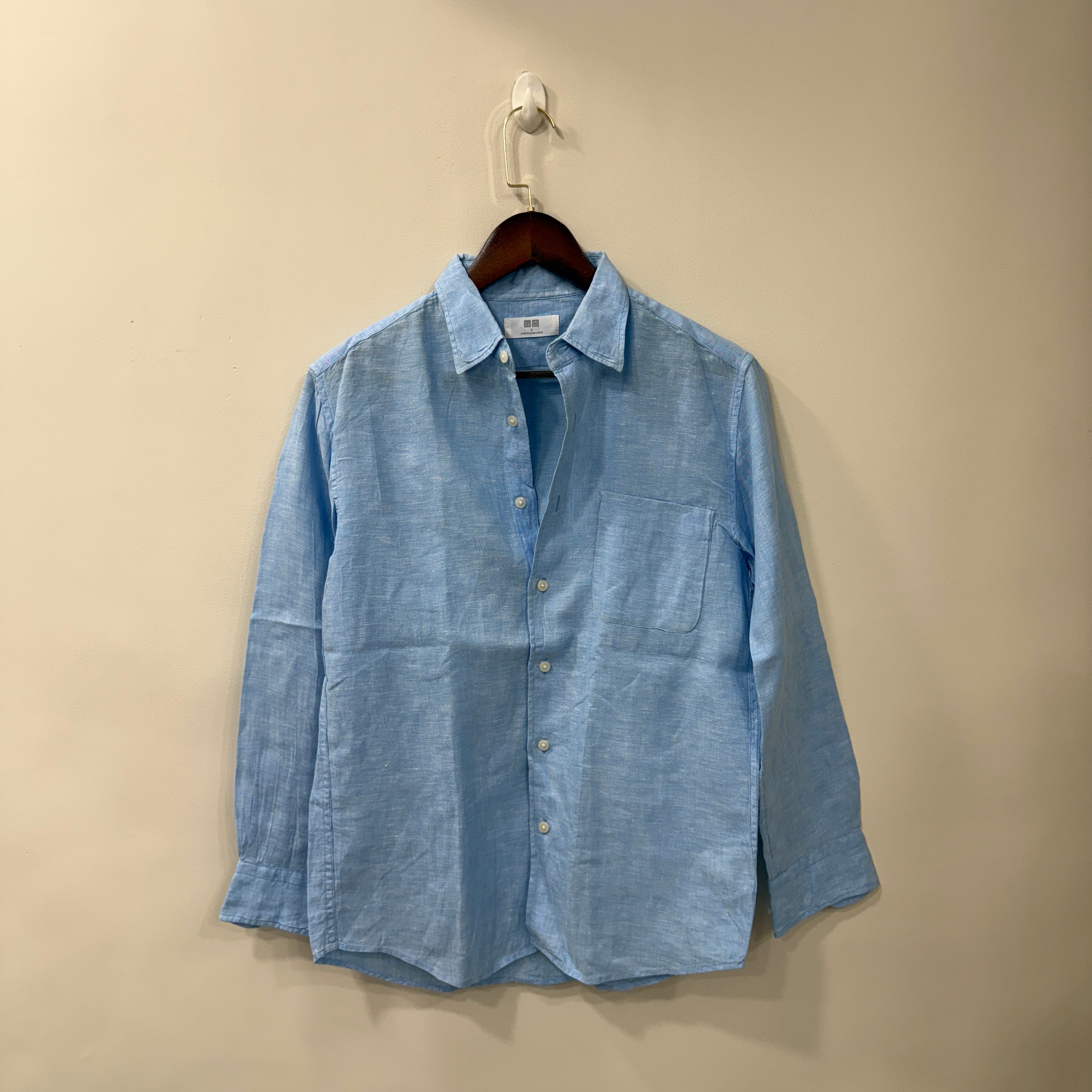 Uniqlo 100% linen powder blue shirt
