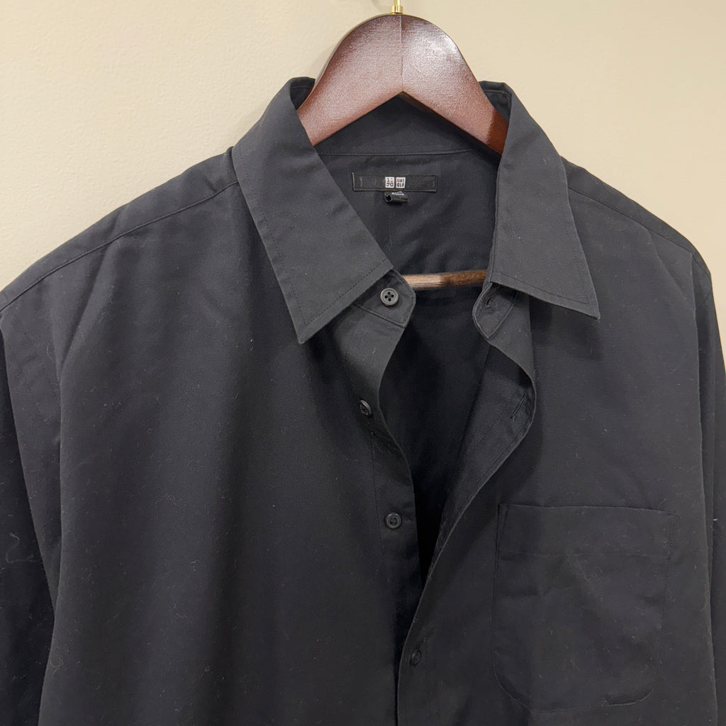 Uniqlo black solid shirt