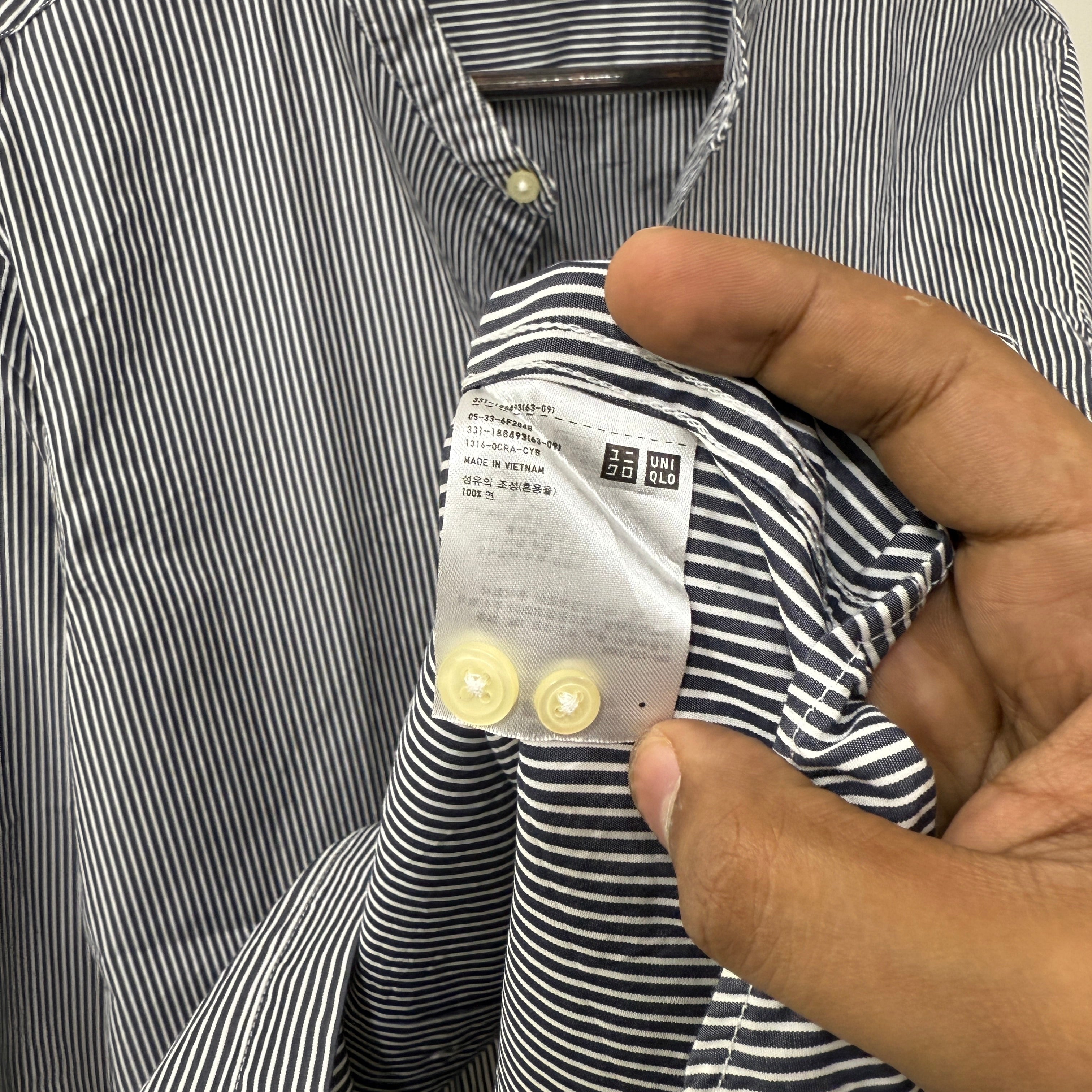 Uniqlo Chinese collar stripes shirt