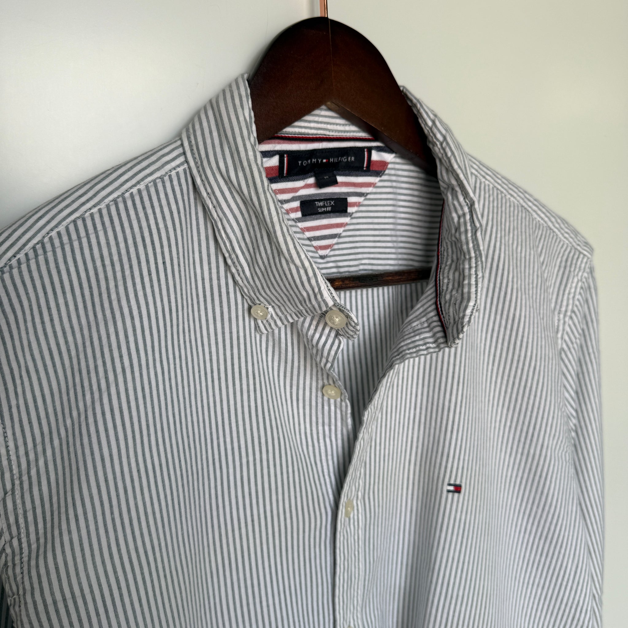 Tommy Hilfiger stripes