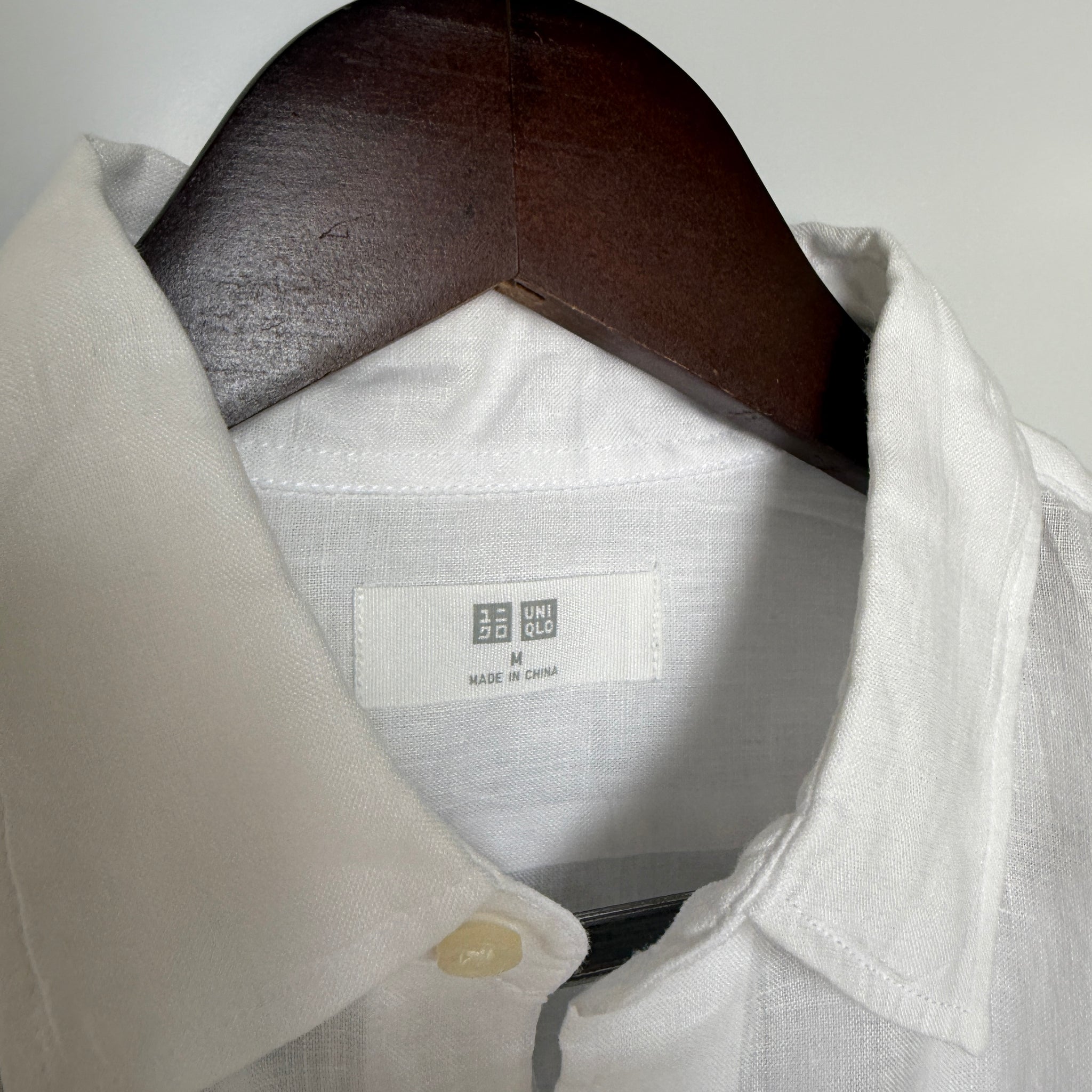 Uniqlo 100% linen white shirt