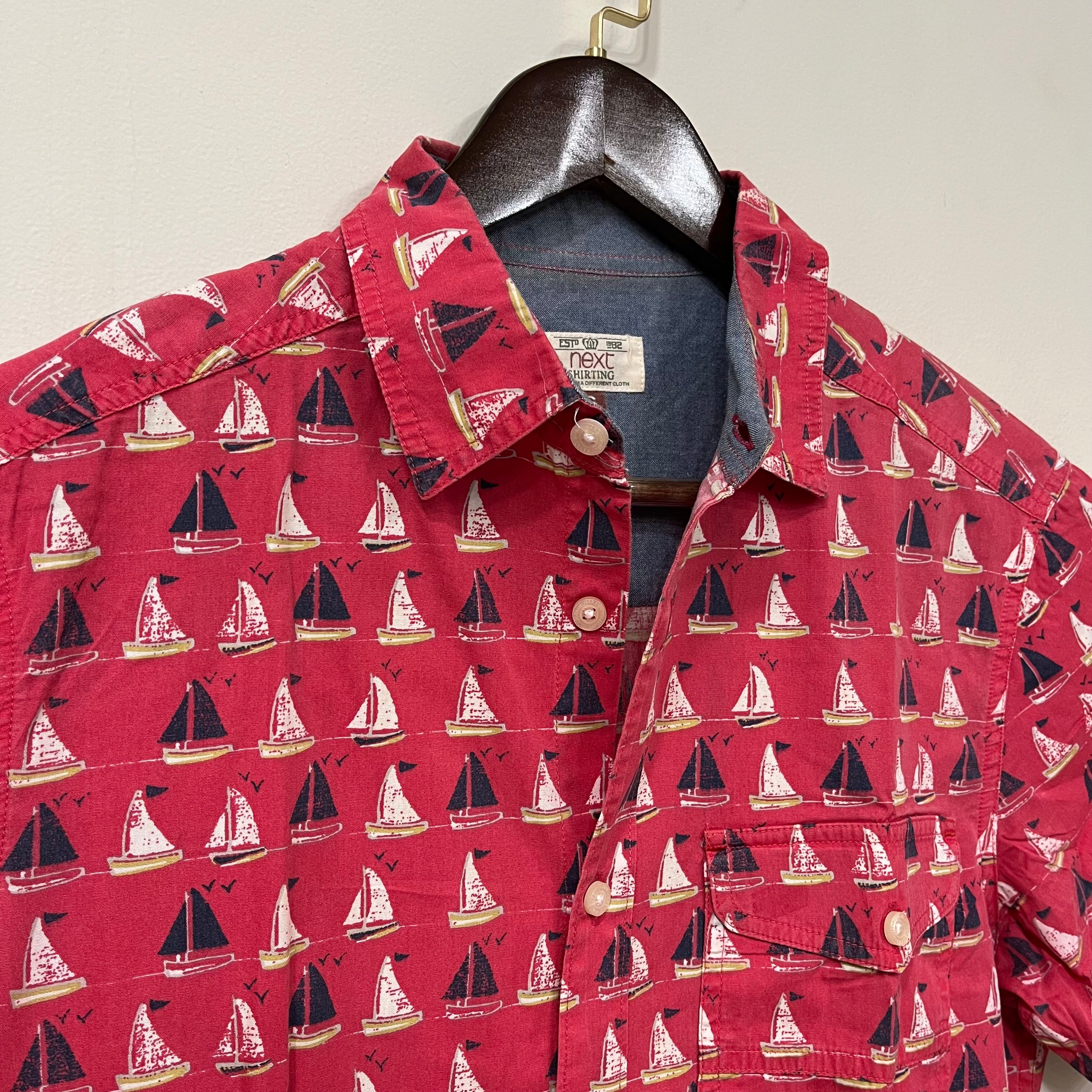 Half sleeve shirt