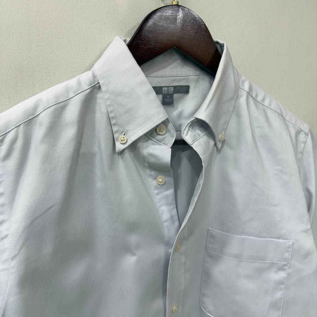 Uniqlo premium solid shirt
