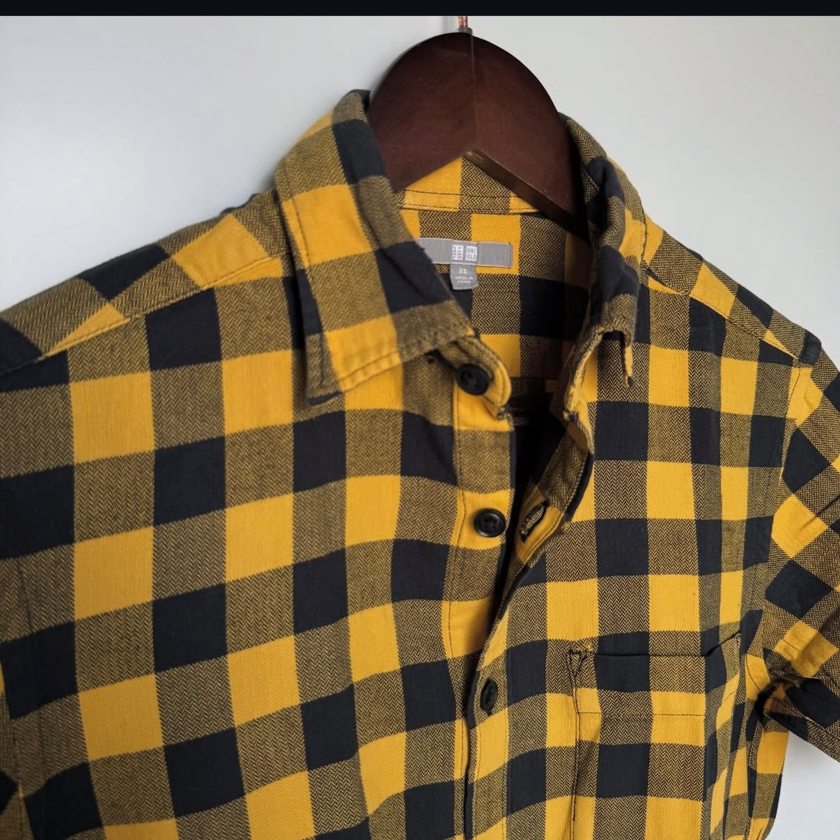 Uniqlo checkered half sleeve shirt