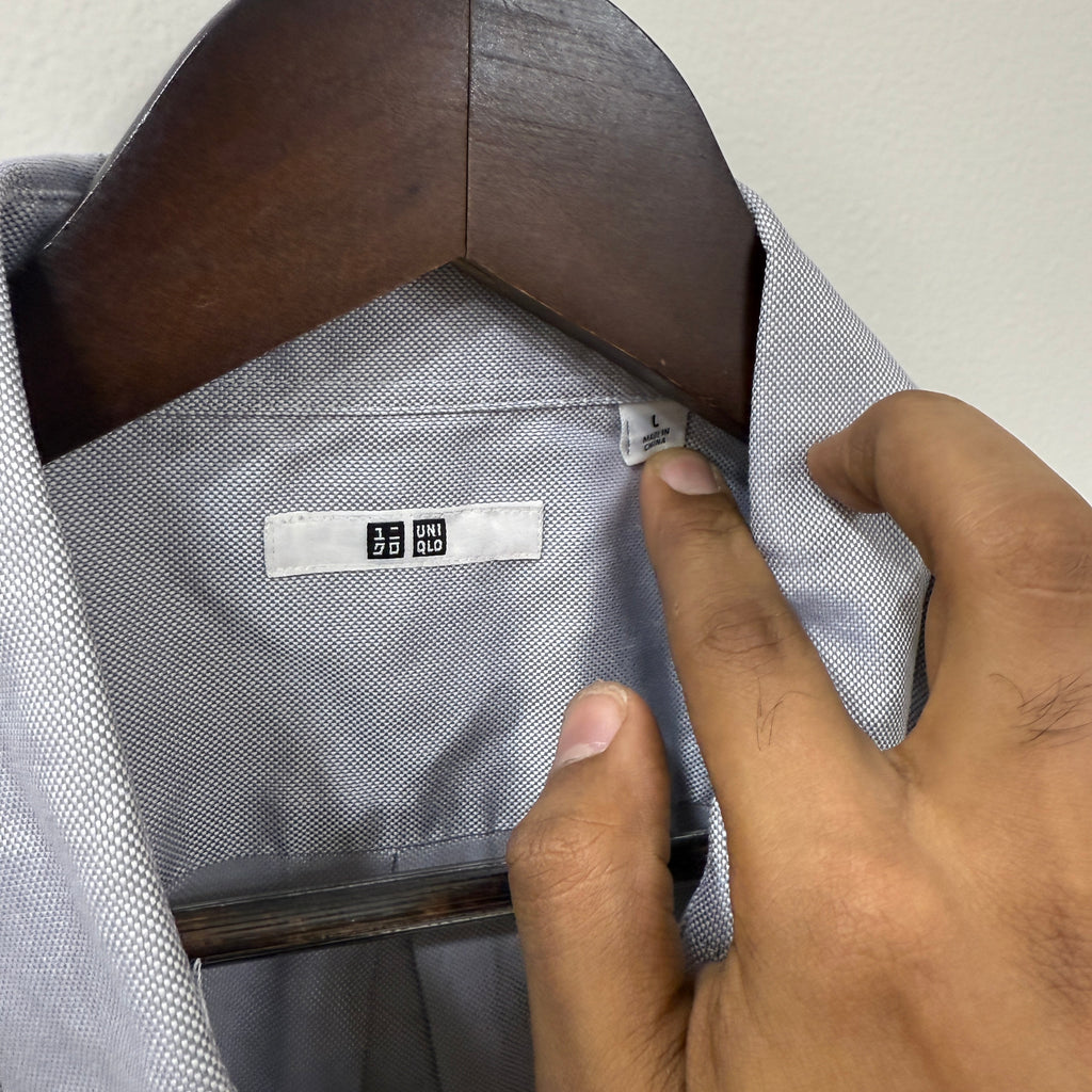 Uniqlo solid shirt
