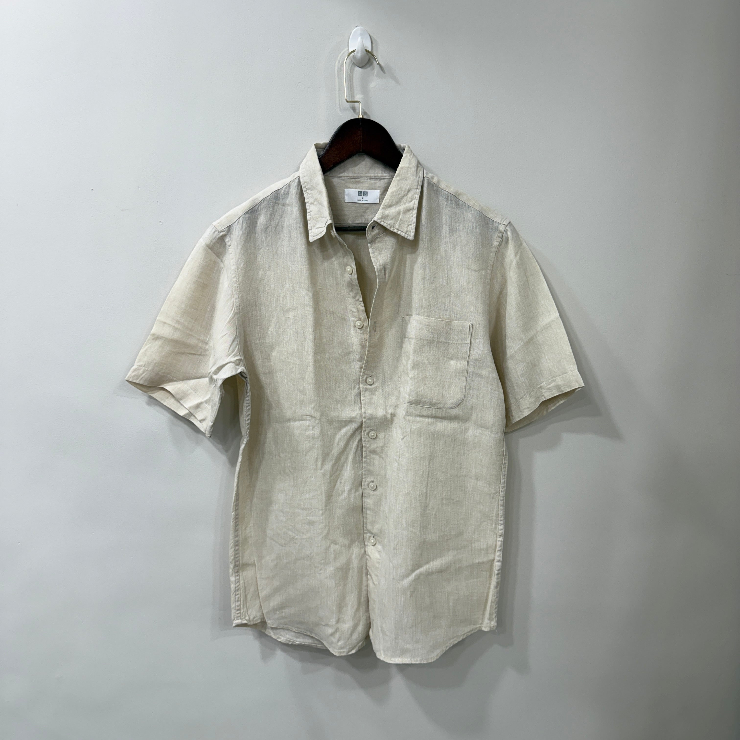 Uniqlo 100% shirt