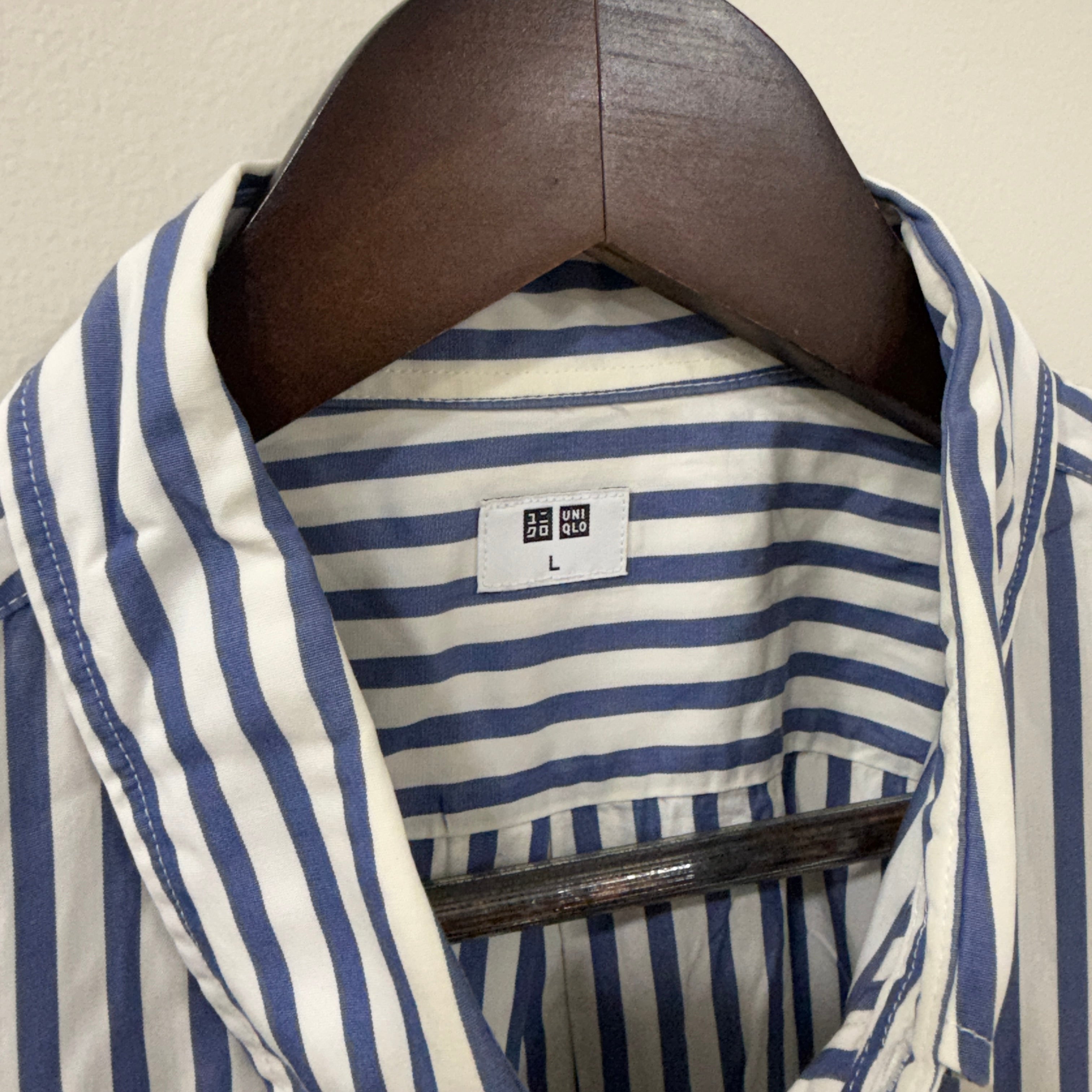 Uniqlo blue stripes shirt