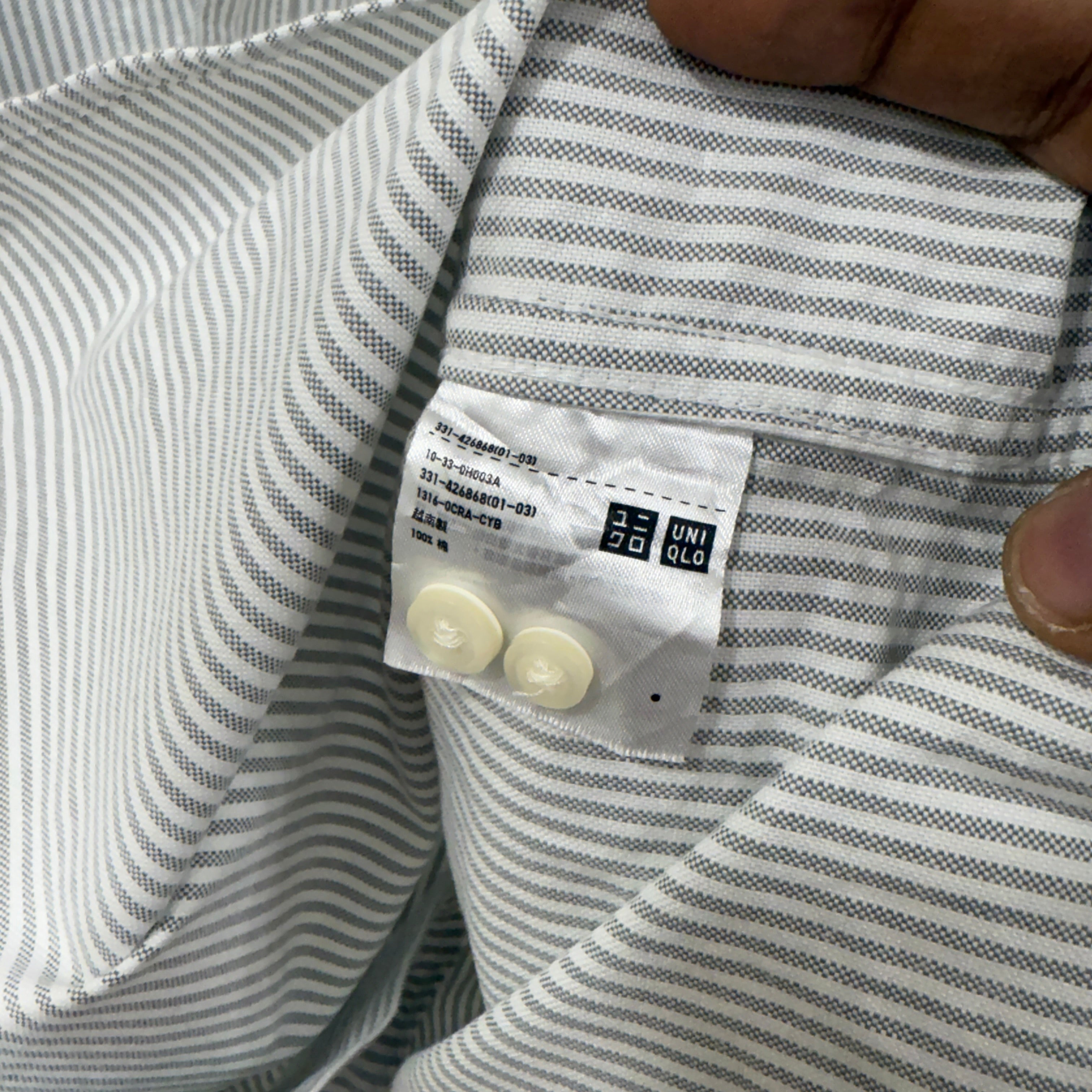 Uniqlo grey stripes Oxford button down shirt