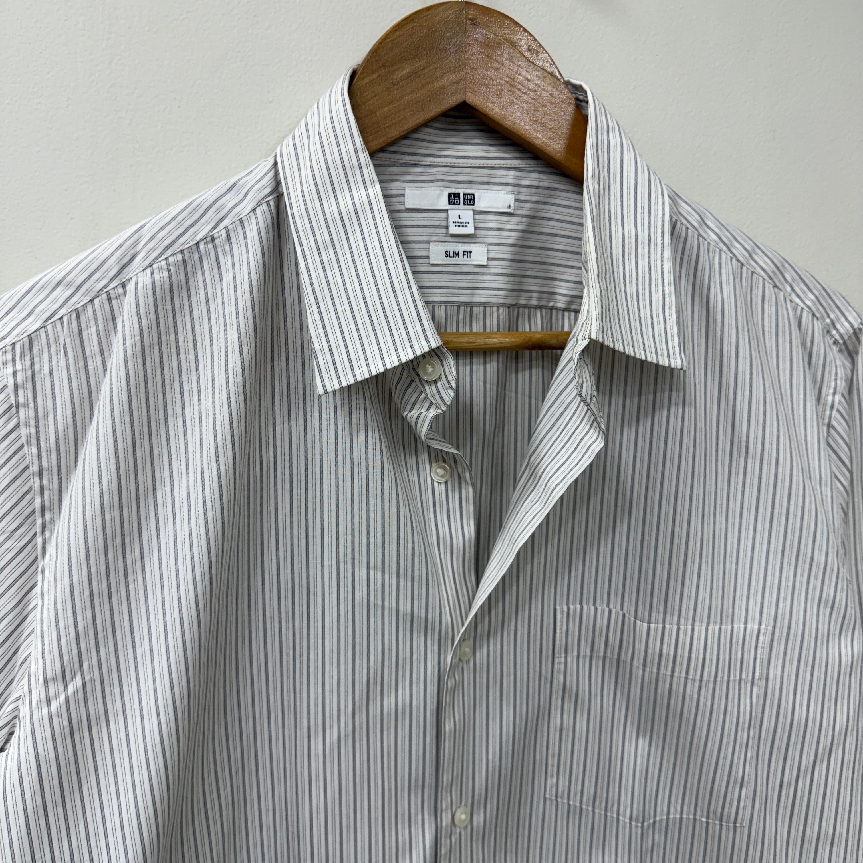 Uniqlo stripes shirt