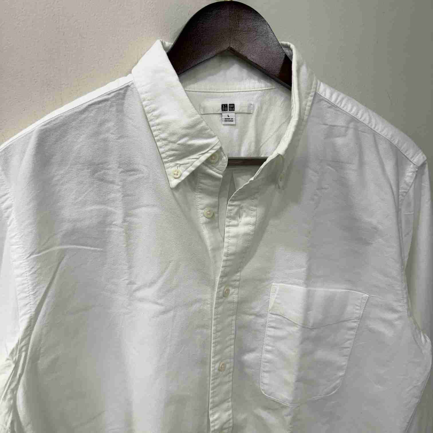 Uniqlo button down oxford shirt