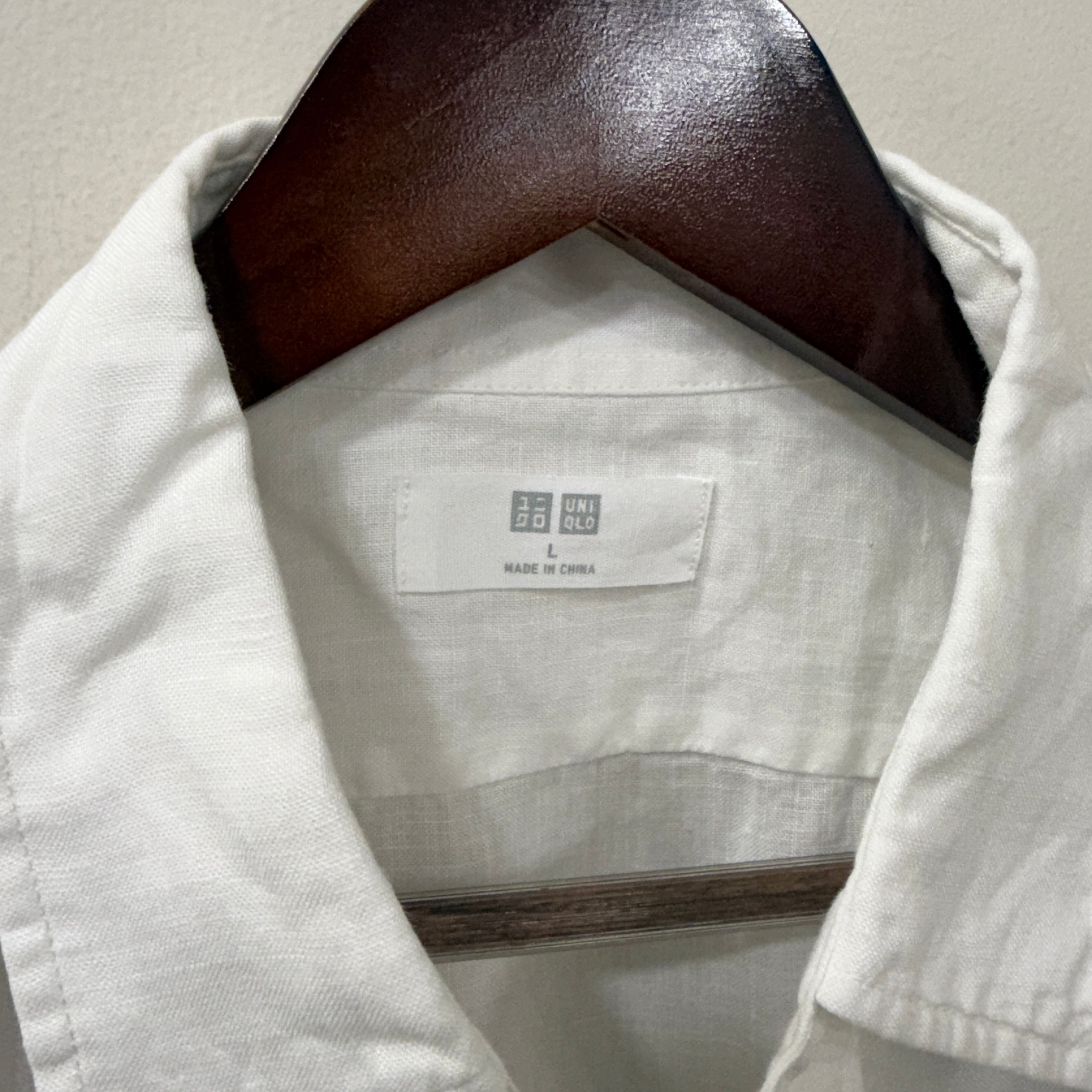 Uniqlo 100% linen white solid shirt