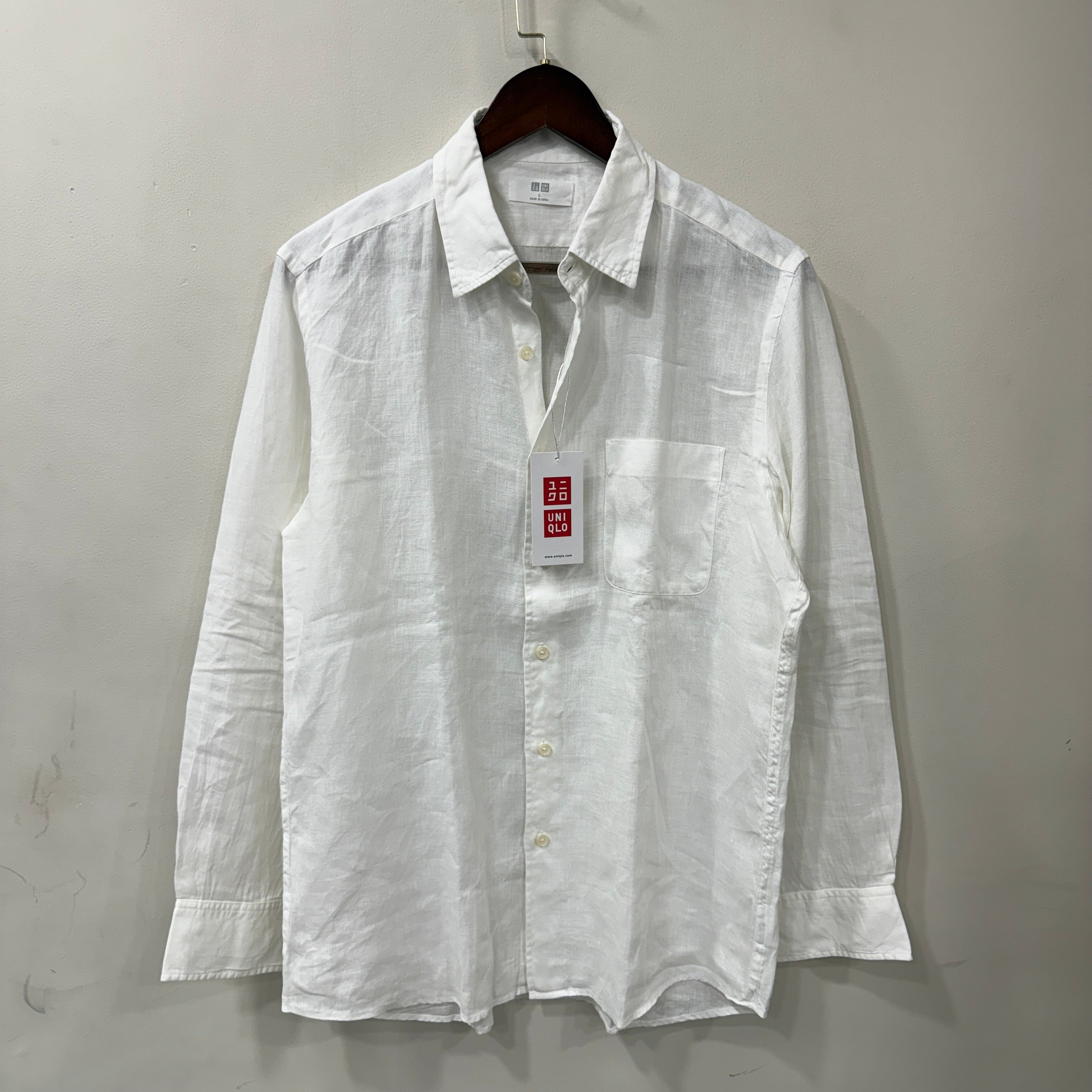 Uniqlo 100% linen white solid shirt