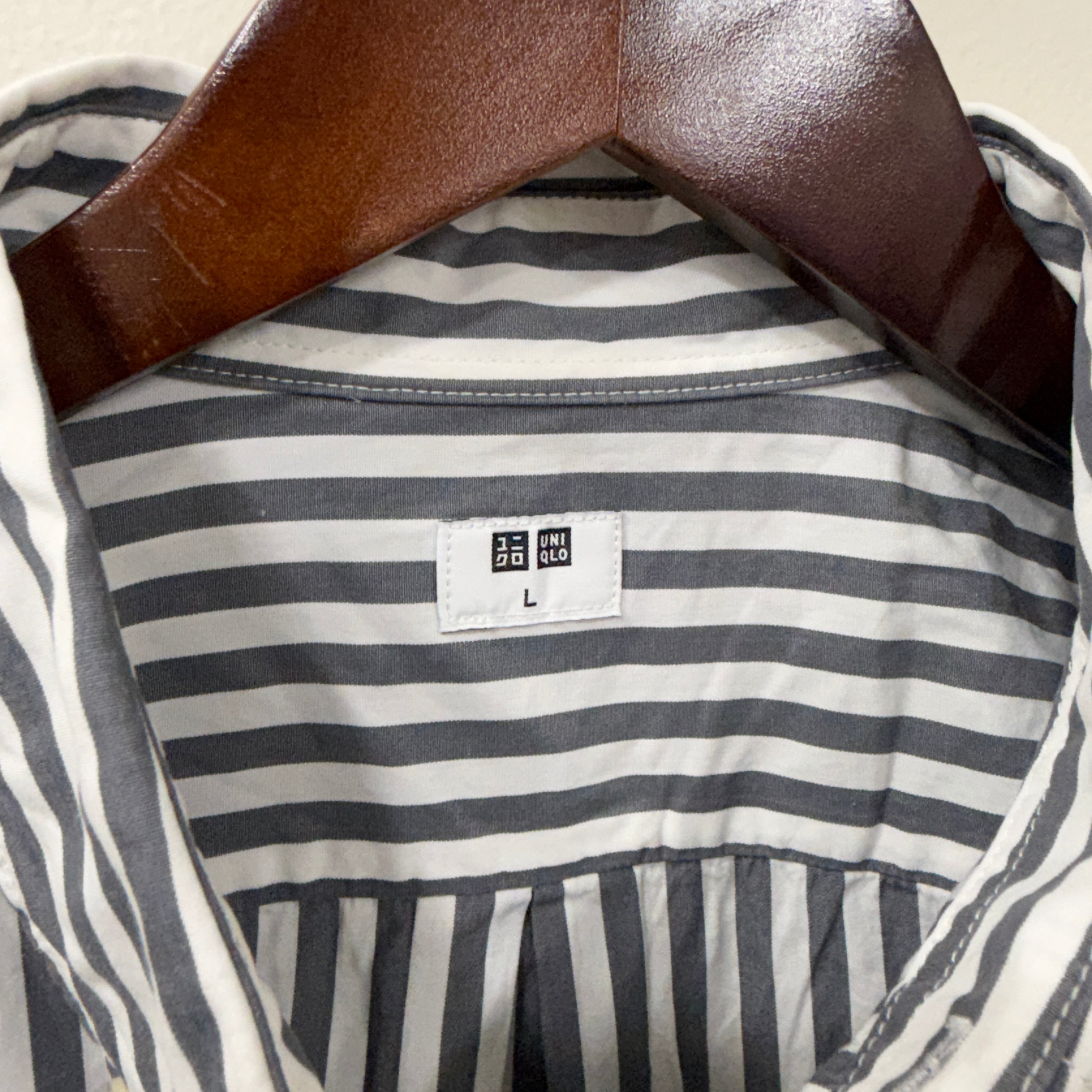 Uniqlo stripes shirt