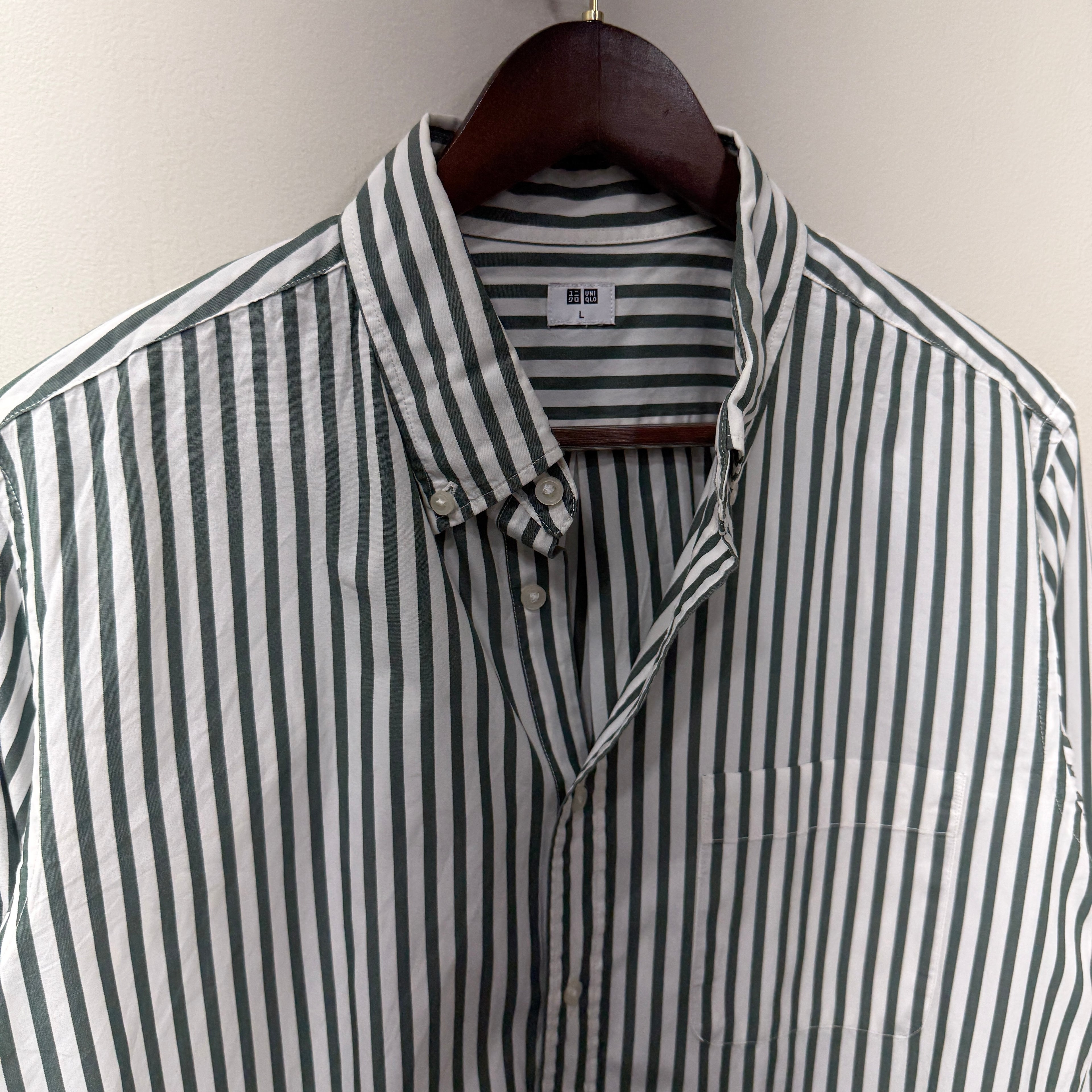 Uniqlo stripes shirt