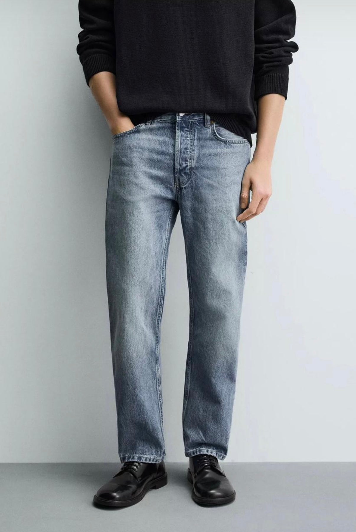 Zara Straight dark shade fit jeans