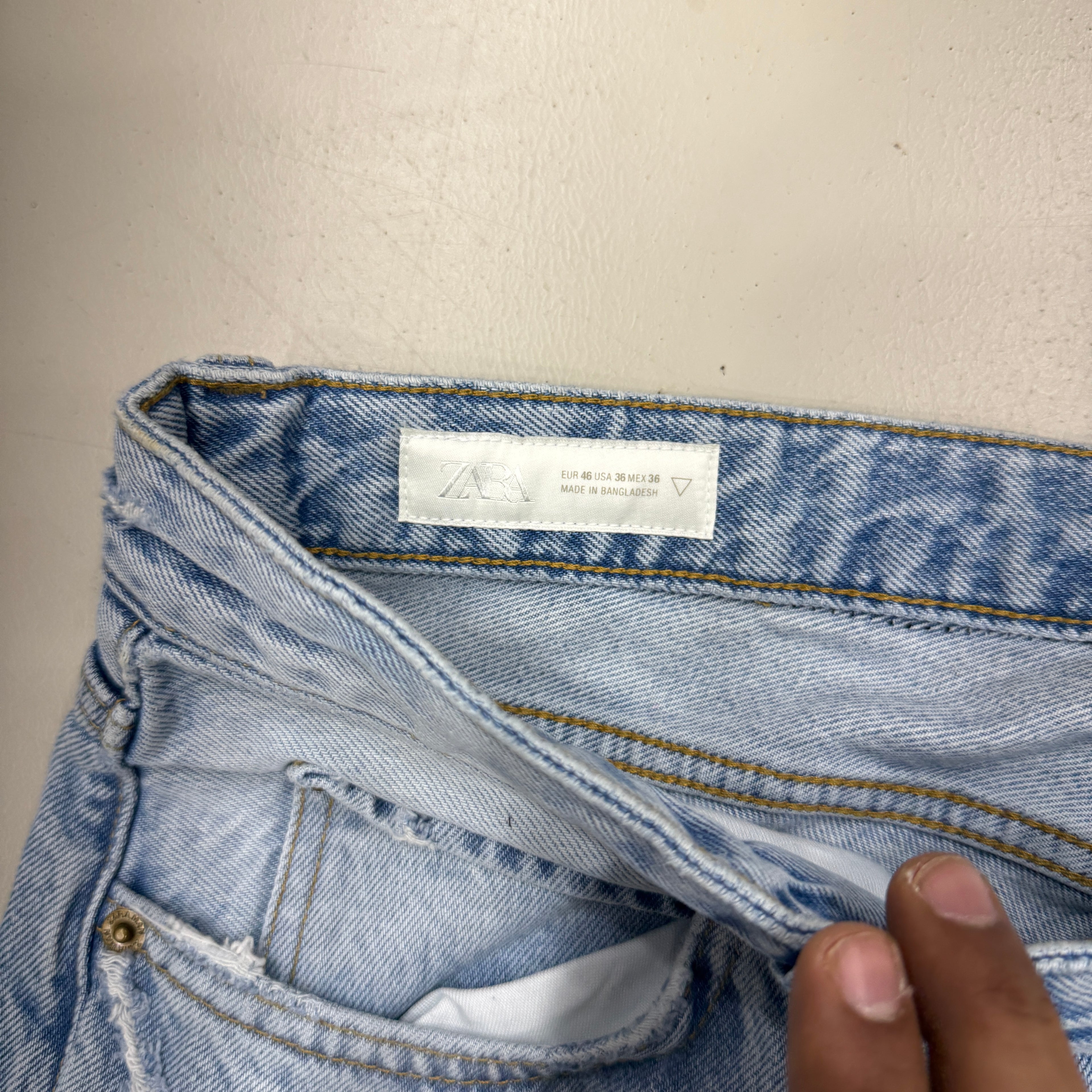 Zara Straight fit jeans