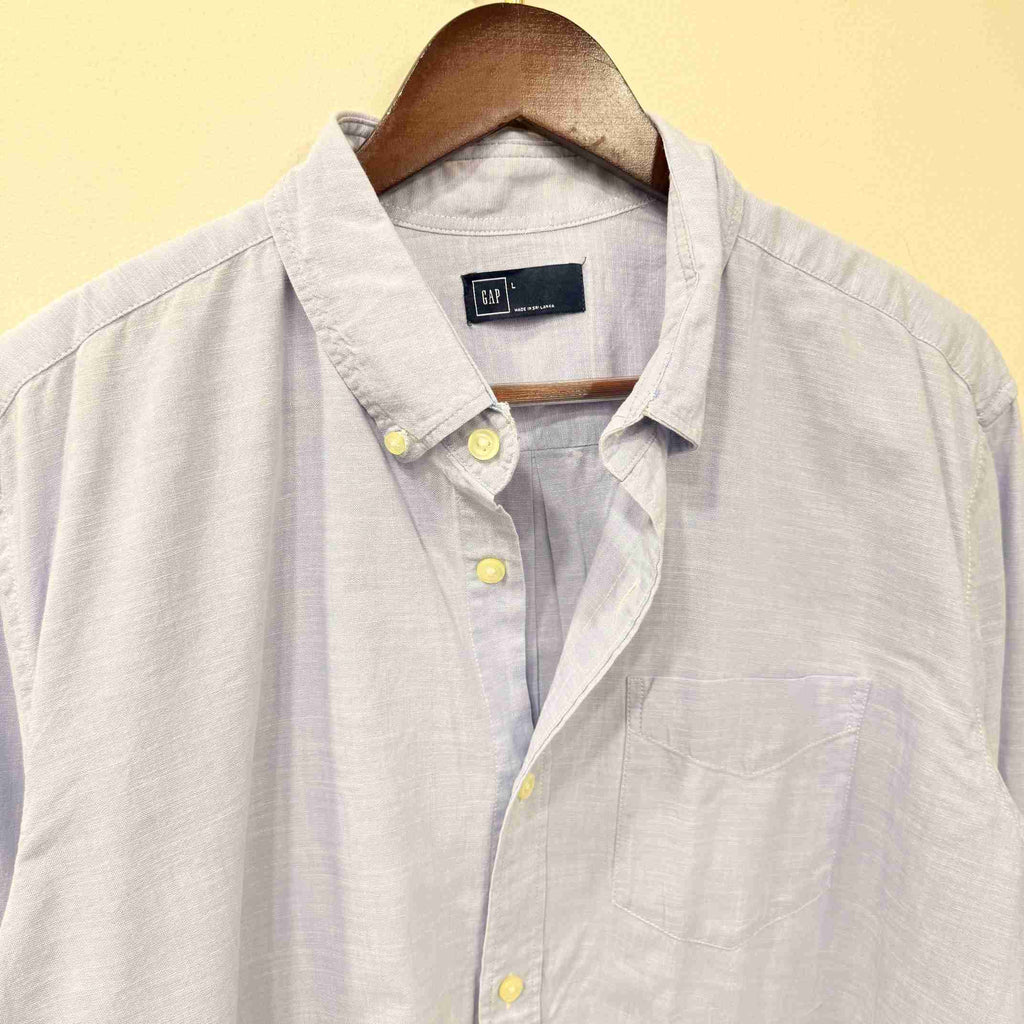Gap shirt