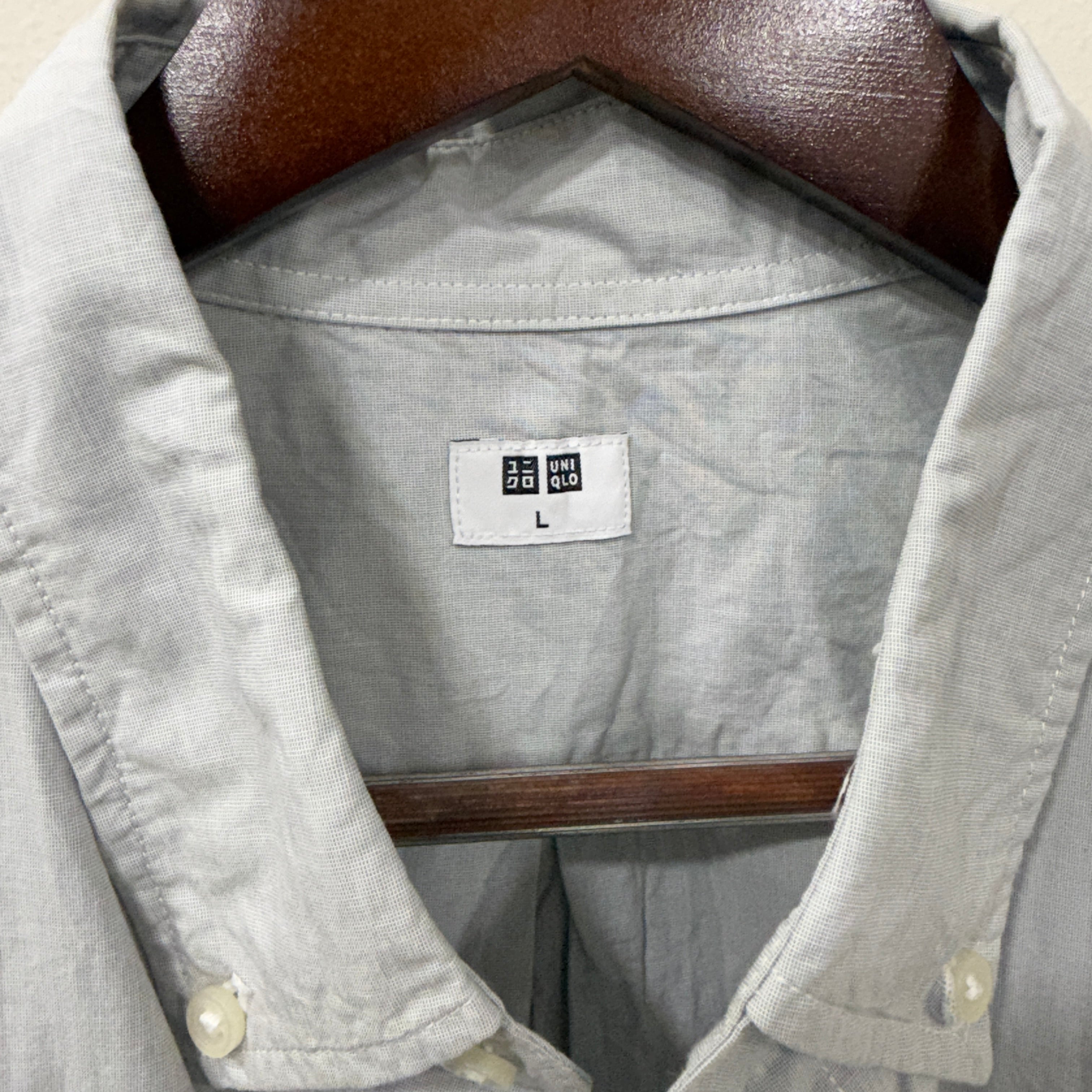 Uniqlo Grey solid shirt