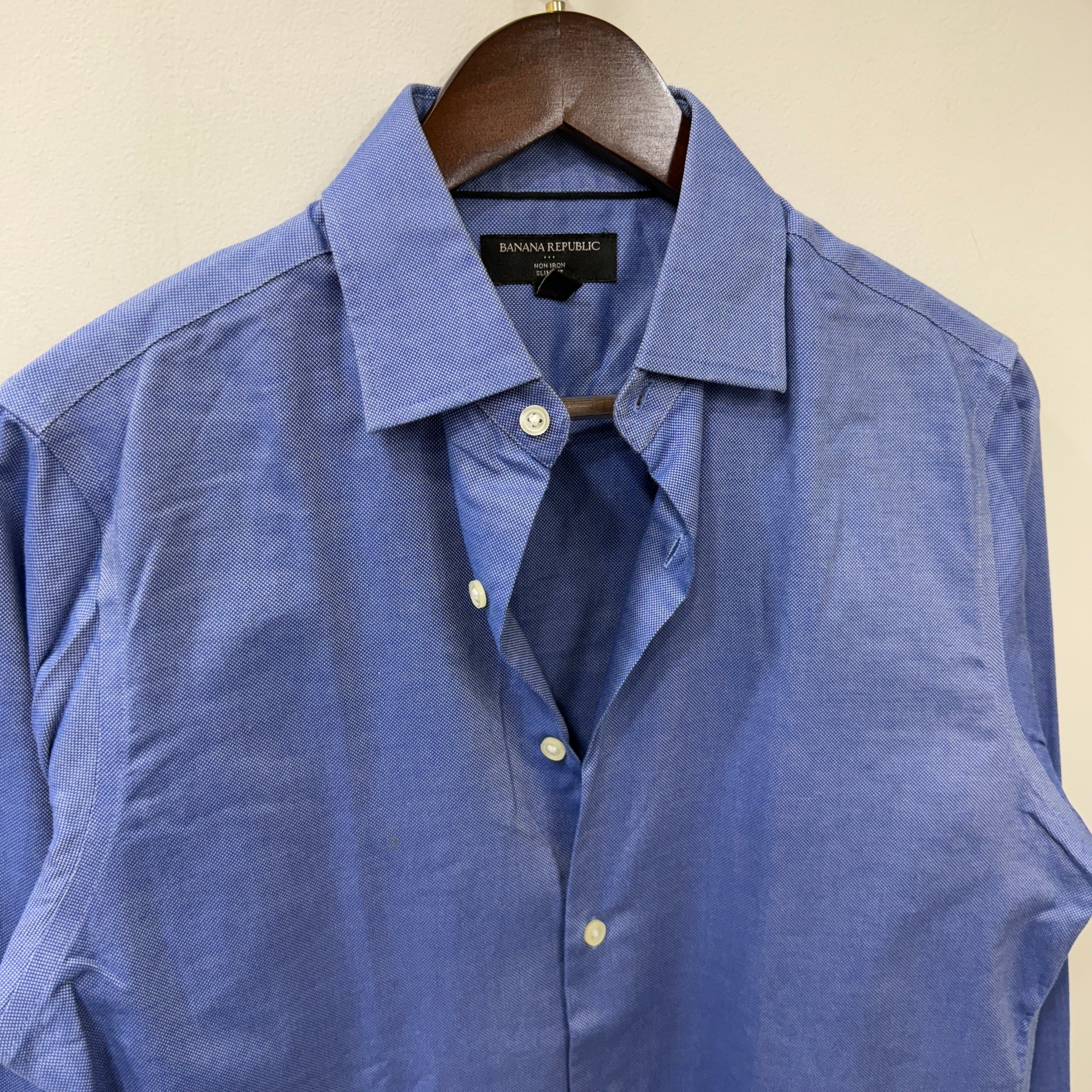 Banana Republic solid shirt