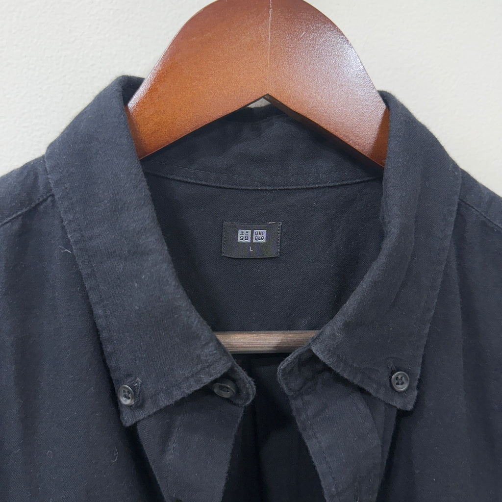 Uniqlo Black solid shirt