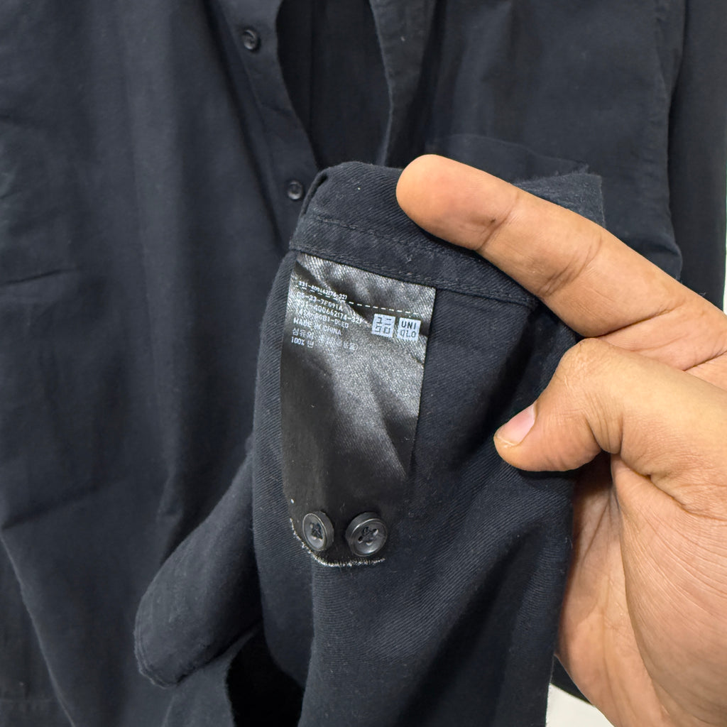Uniqlo Black solid shirt