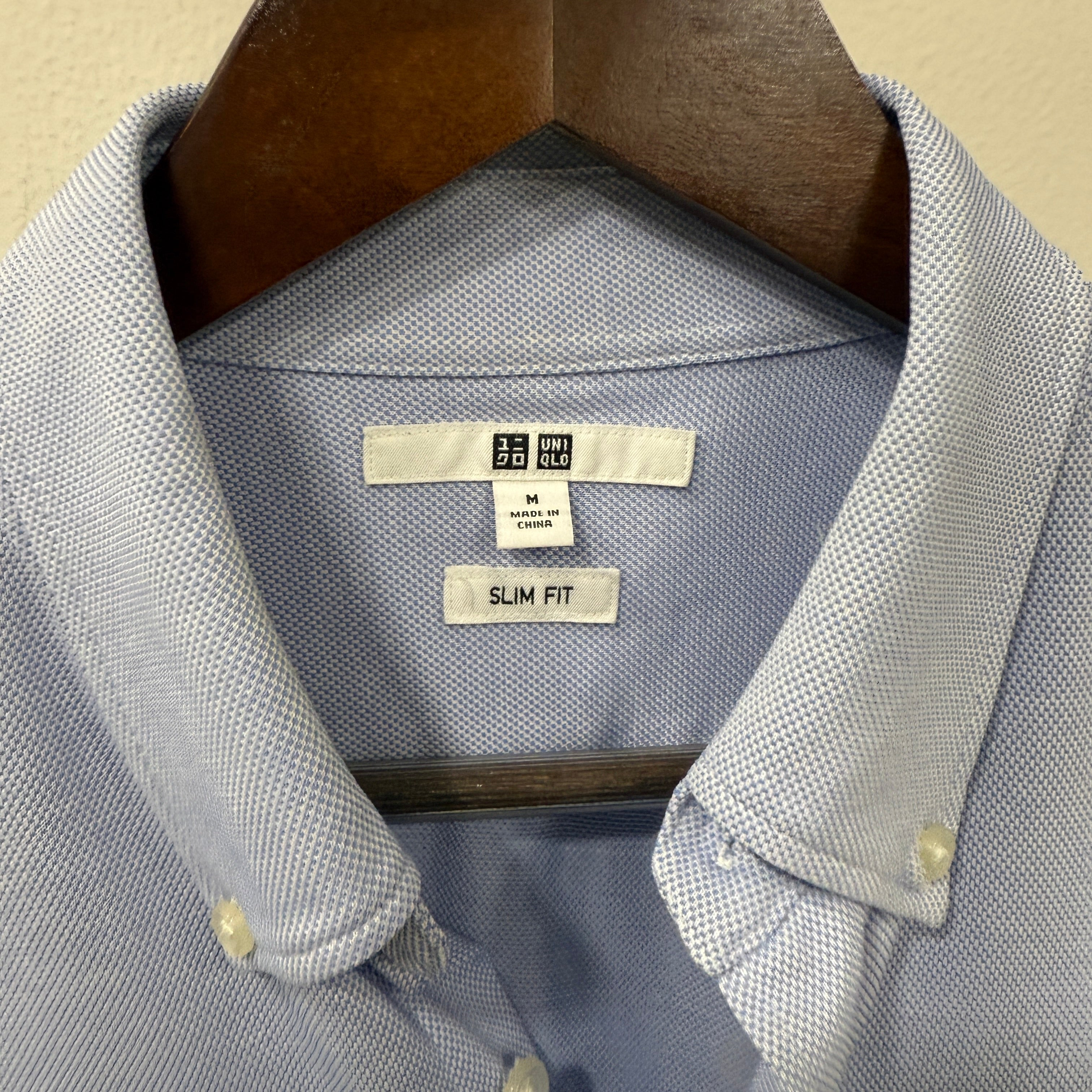 Uniqlo slim fit solid shirt