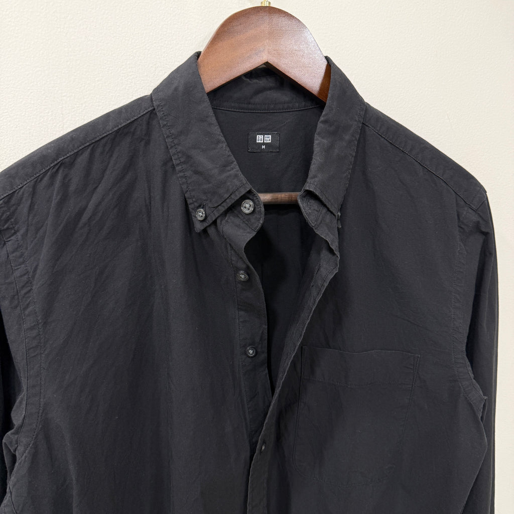 Uniqlo black solid shirt