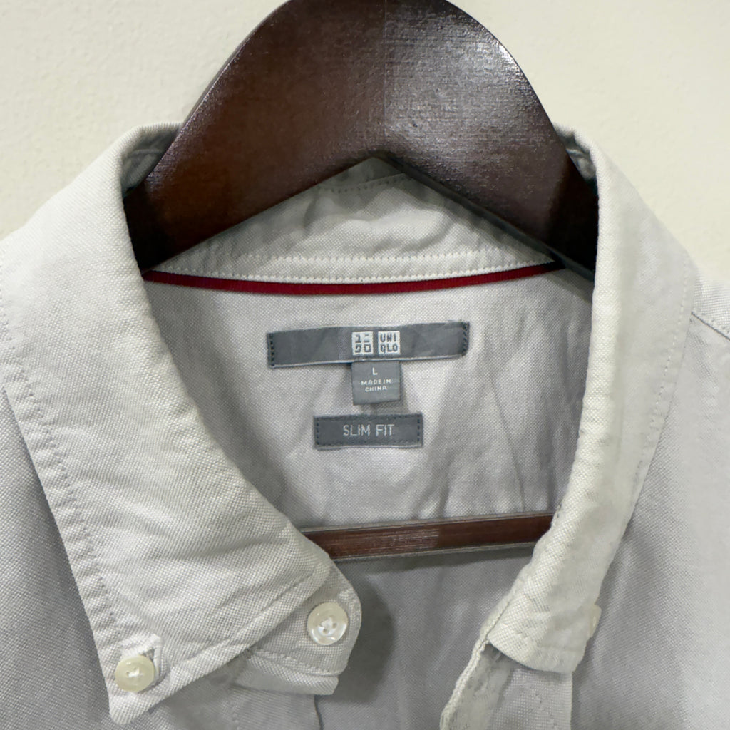 Uniqlo oxford button down shirt