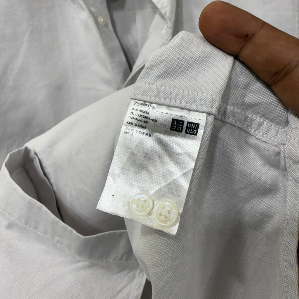 Uniqlo oxford button down shirt