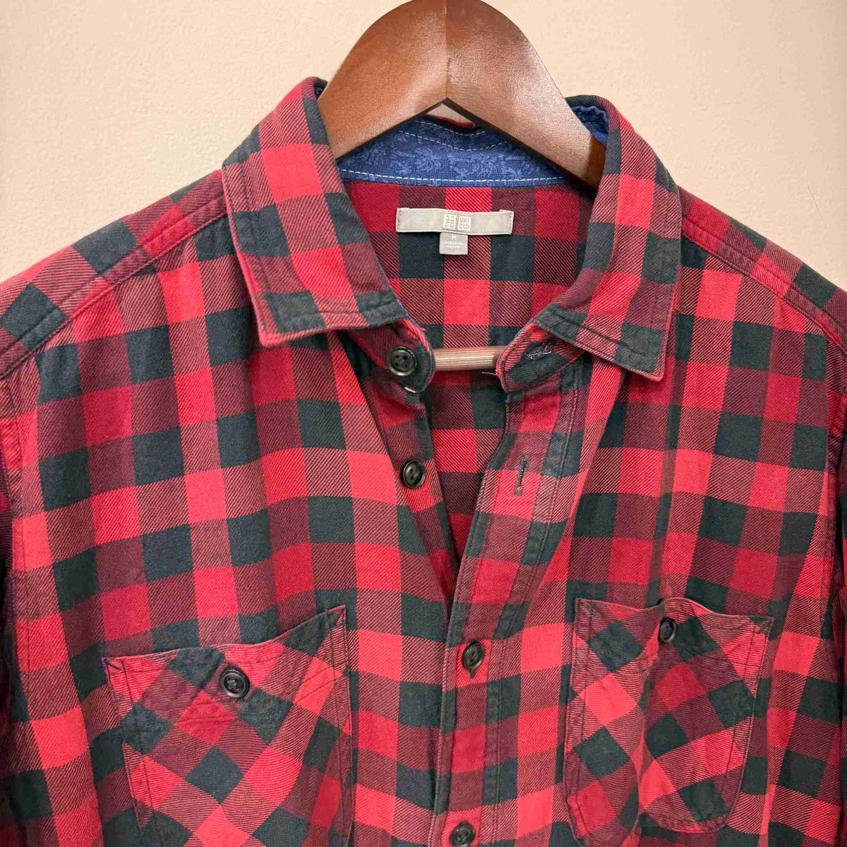 Uniqlo checkered shirt