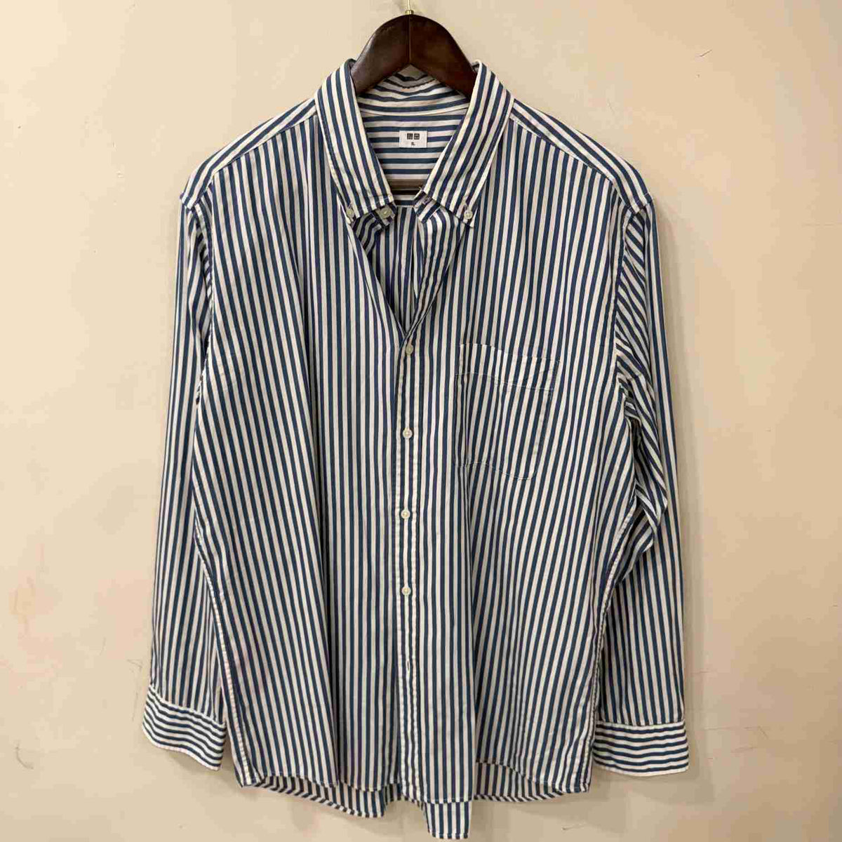 Uniqlo stripes shirt