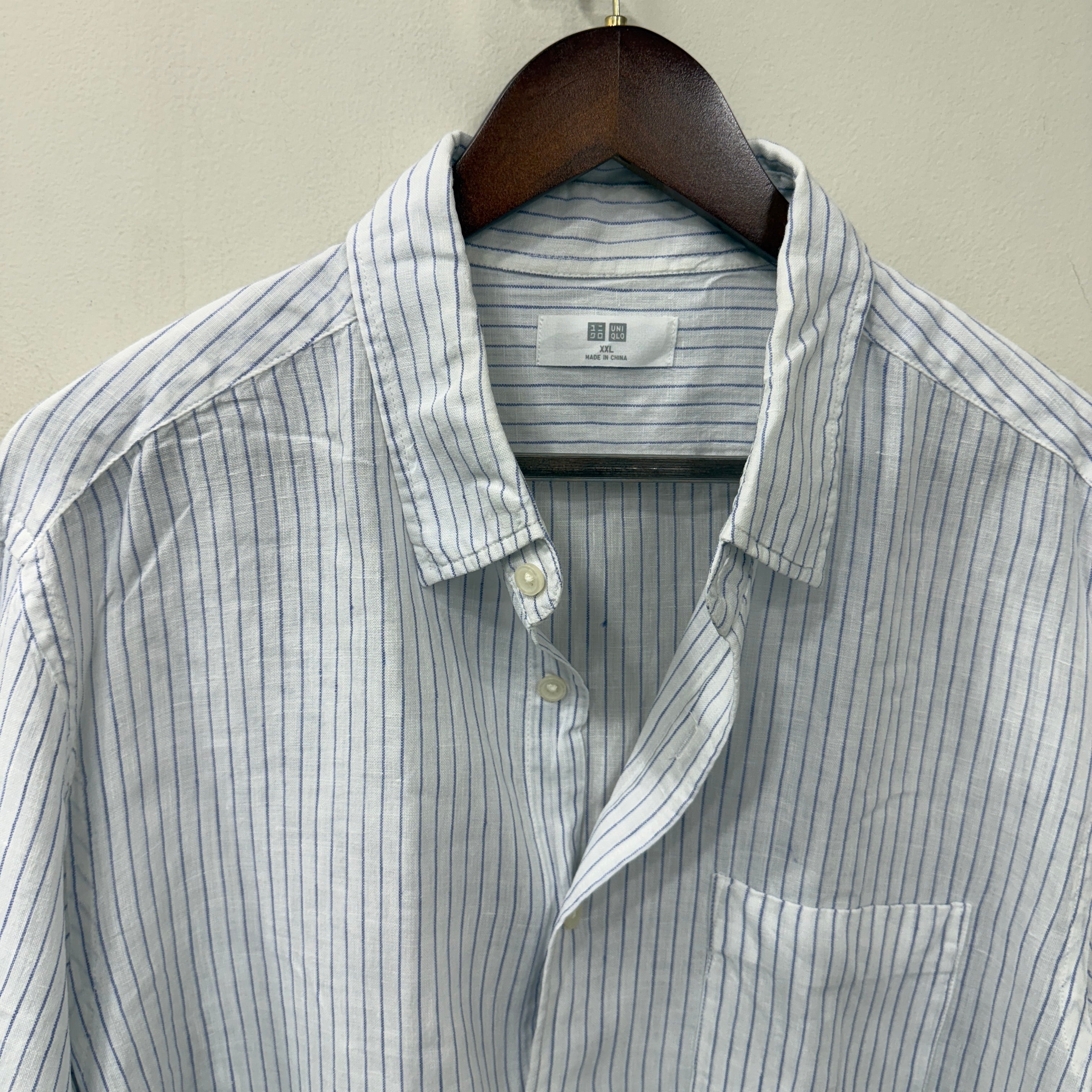 Uniqlo 100% linen stripes shirt