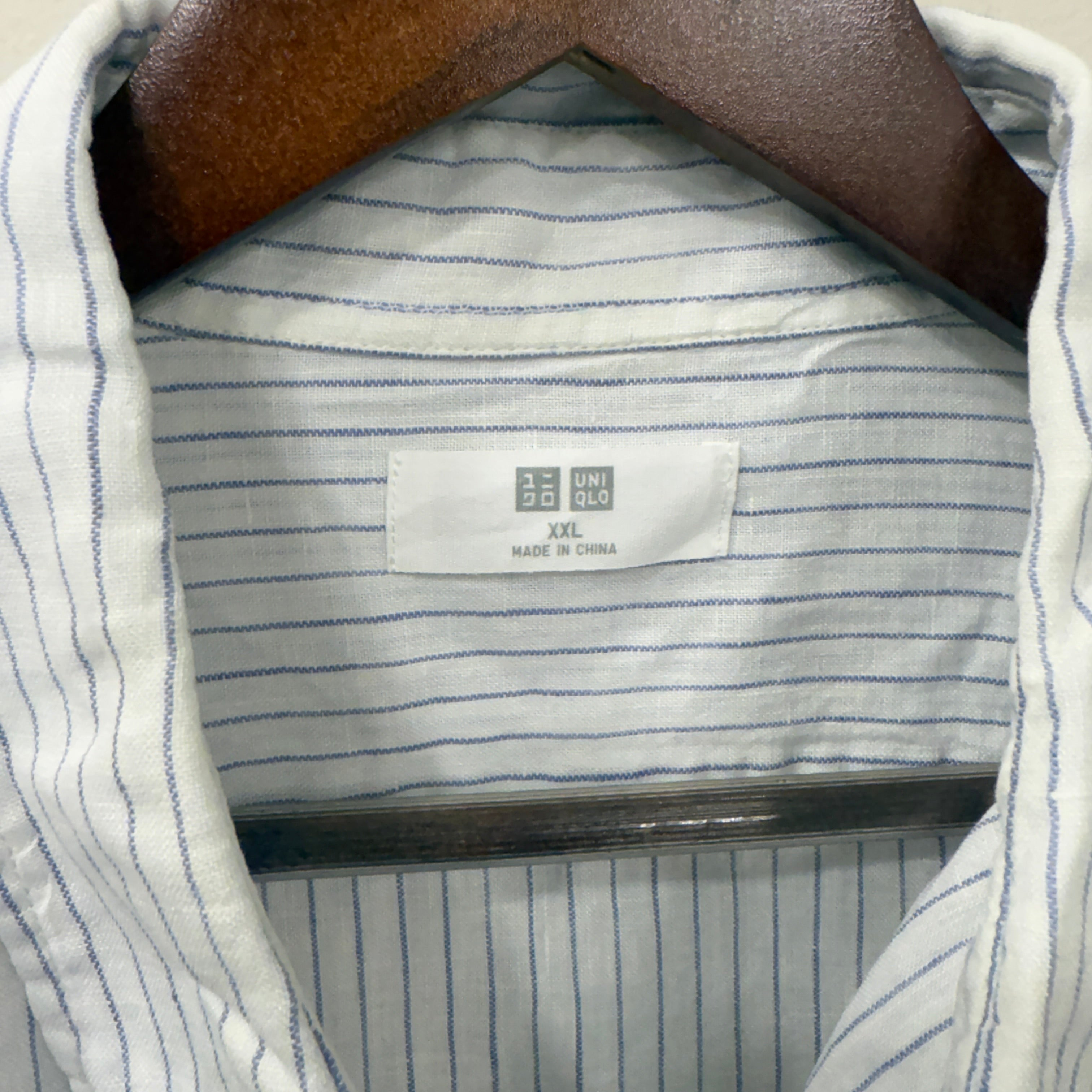 Uniqlo 100% linen stripes shirt