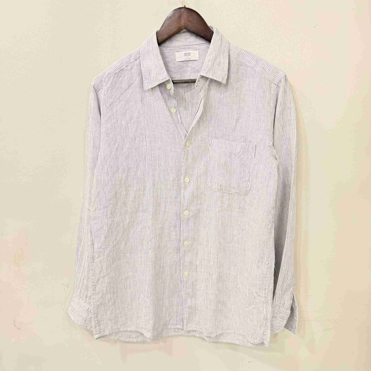 Uniqlo 100% linen stripes shirt