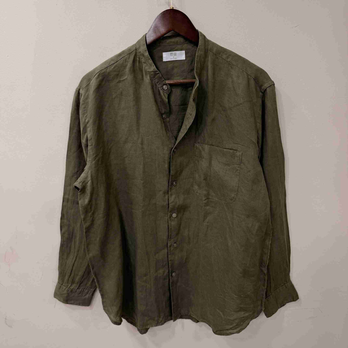 Uniqlo 100% chinese collar linen olive green shirt