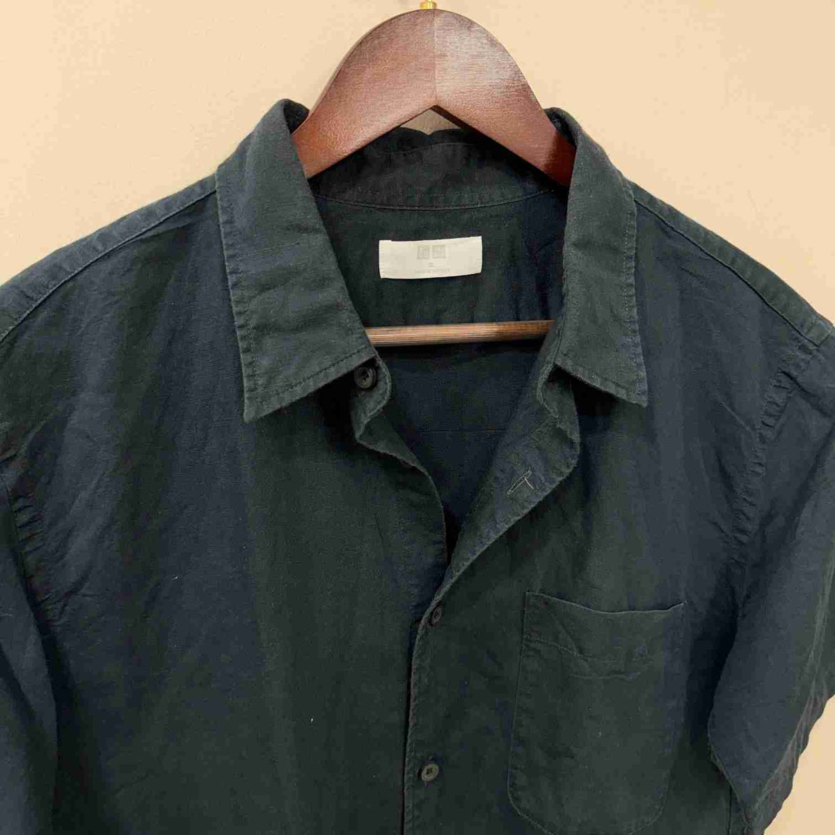 Uniqlo 100% linen navy blue  shirt