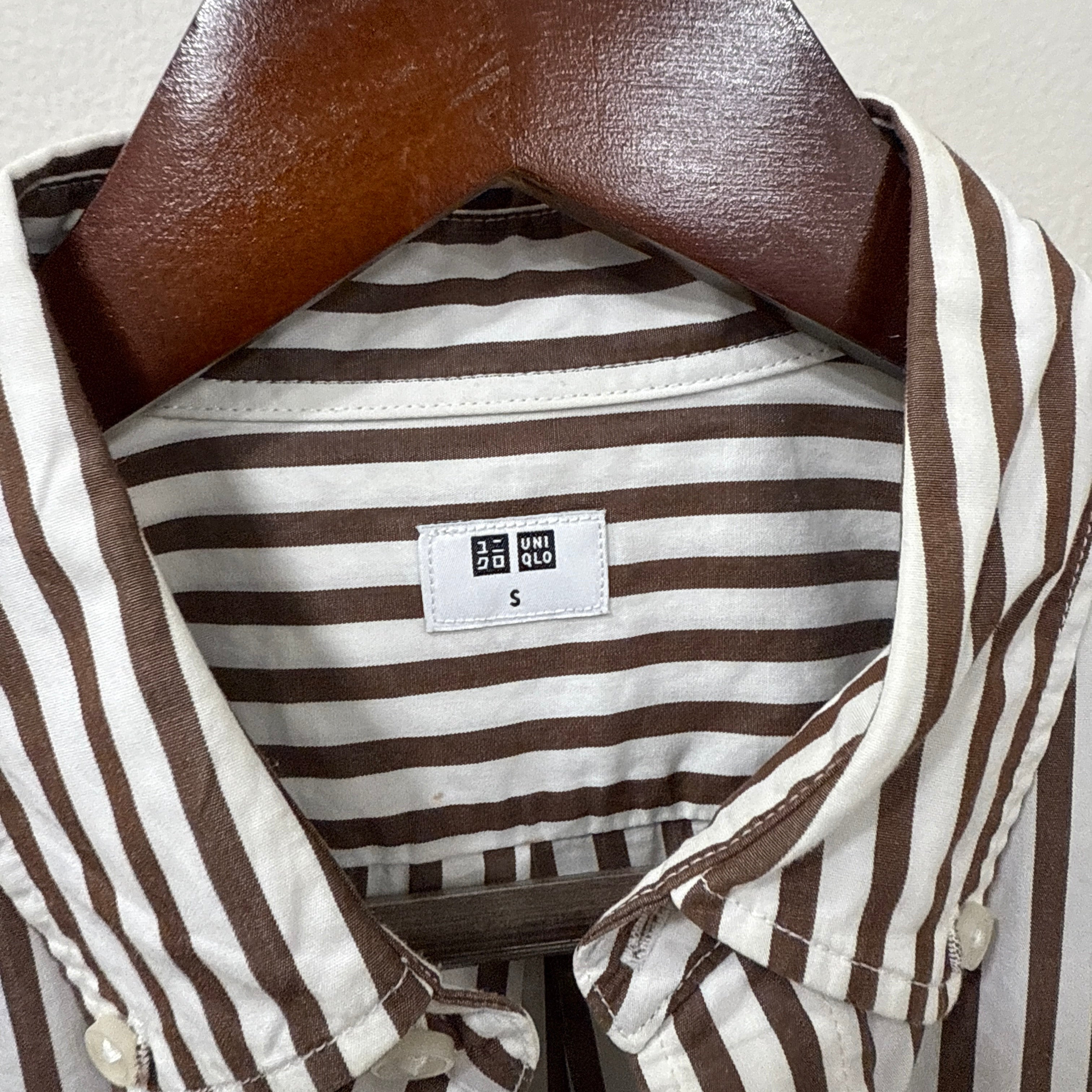 Uniqlo brown stripes shirt